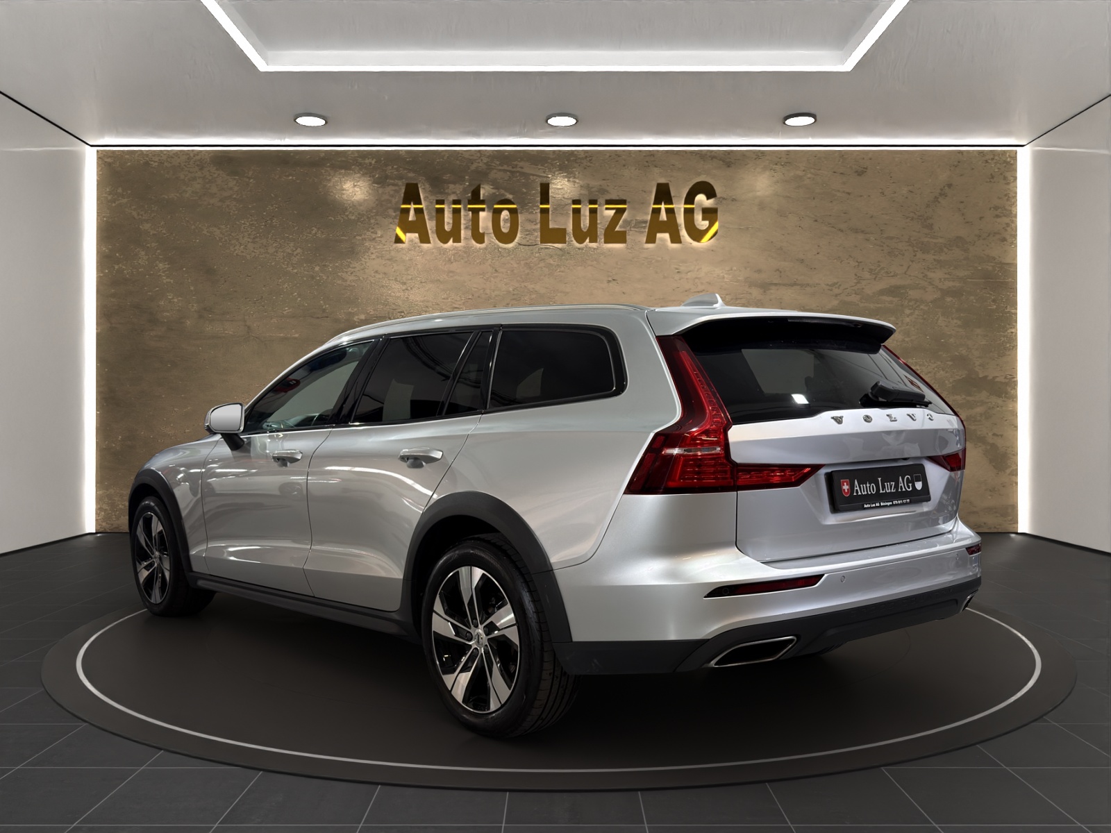 VOLVO V60 Cross Country B4 Mild Hybrid Core AWD Geartronic-image-5