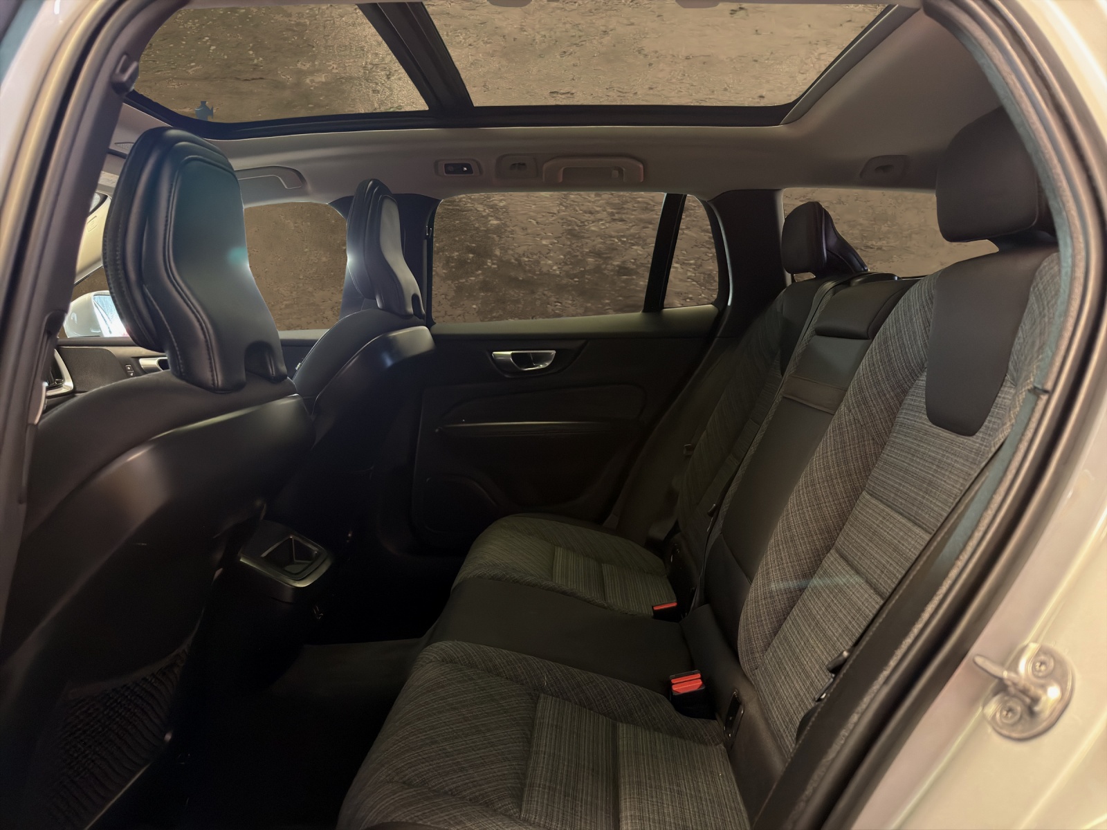 VOLVO V60 Cross Country B4 Mild Hybrid Core AWD Geartronic-image-9