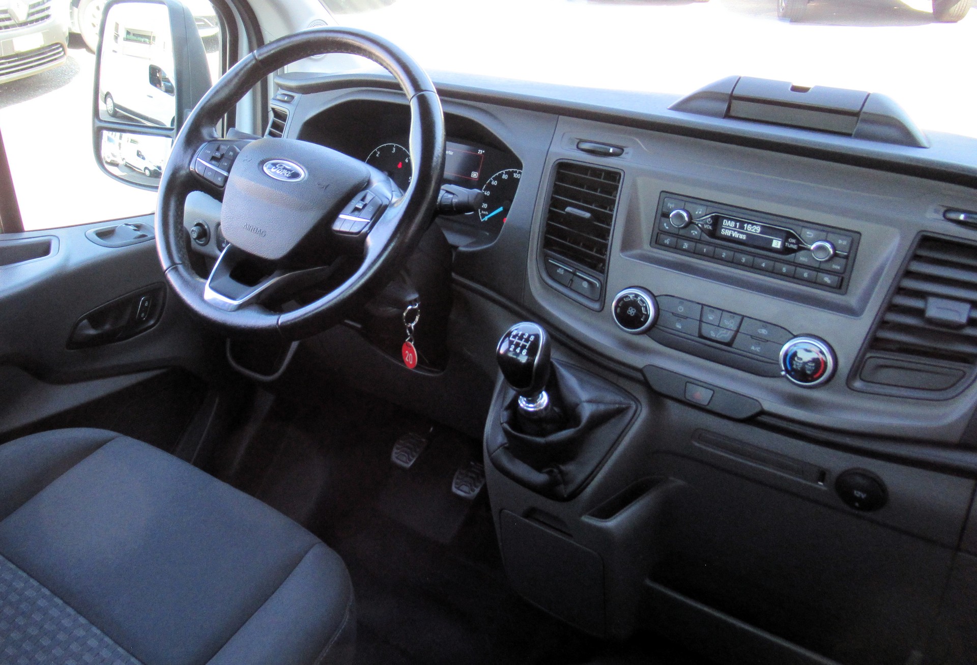 FORD Transit 350 L3 Trend 2.0 TDCi 170 4WD-image-10