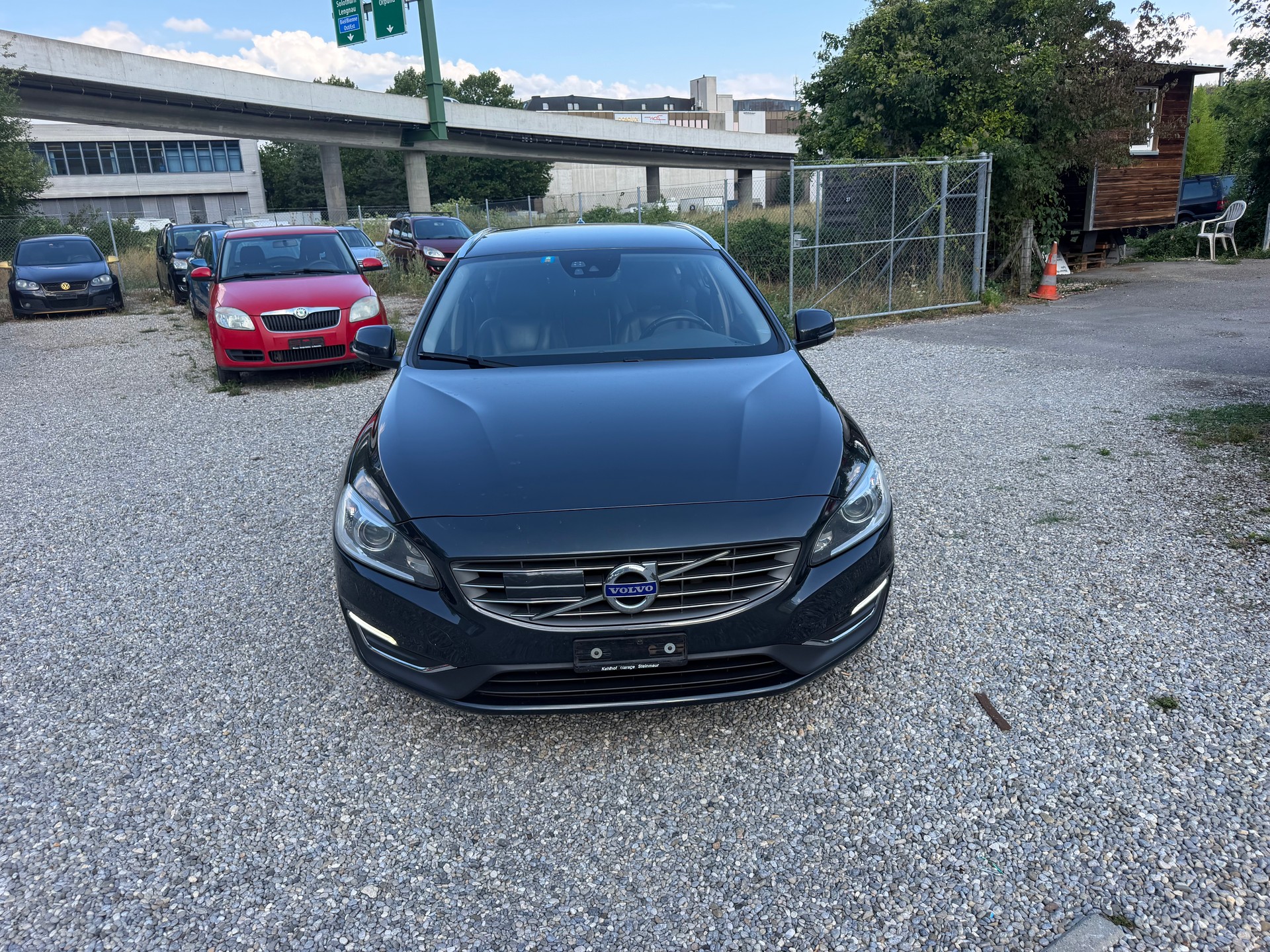 VOLVO V60 D4 Momentum Geartronic-image-0