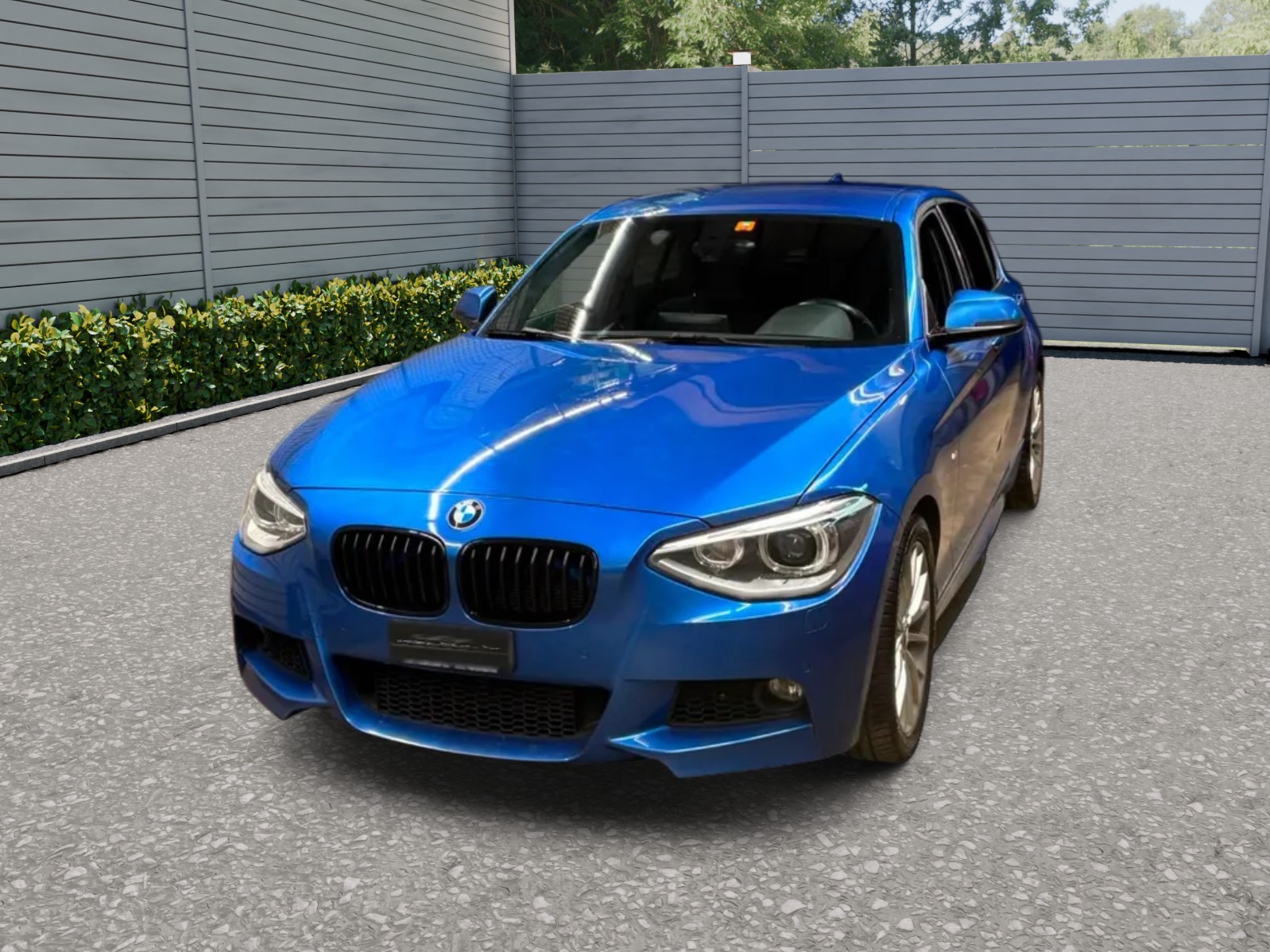 BMW 118i M-Sport Steptronic-image-2