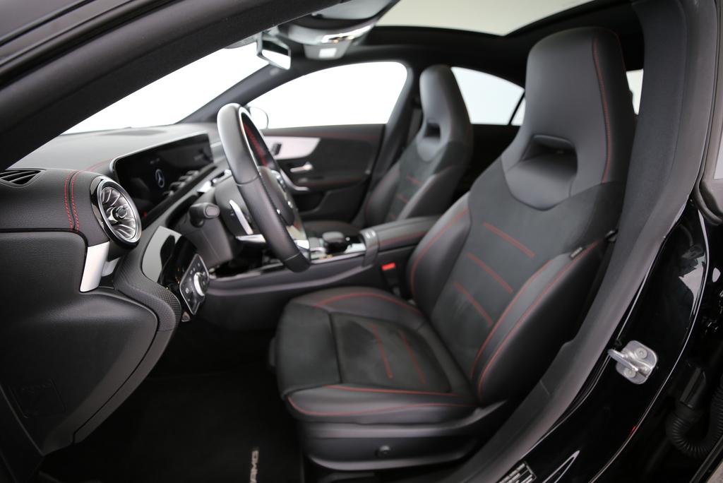 MERCEDES-BENZ CLA 250 AMG Line 4matic-image-3