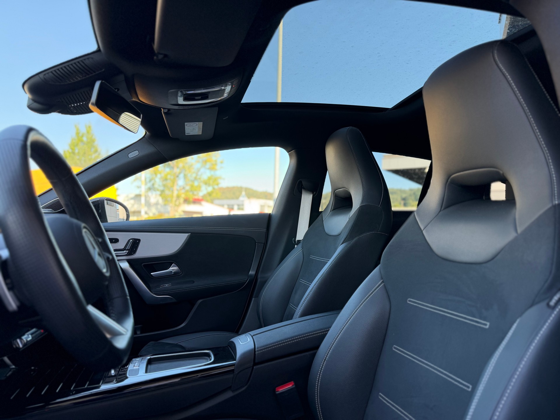MERCEDES-BENZ CLA Shooting Brake 250 AMG Line 4Matic 8G-DCT-image-4