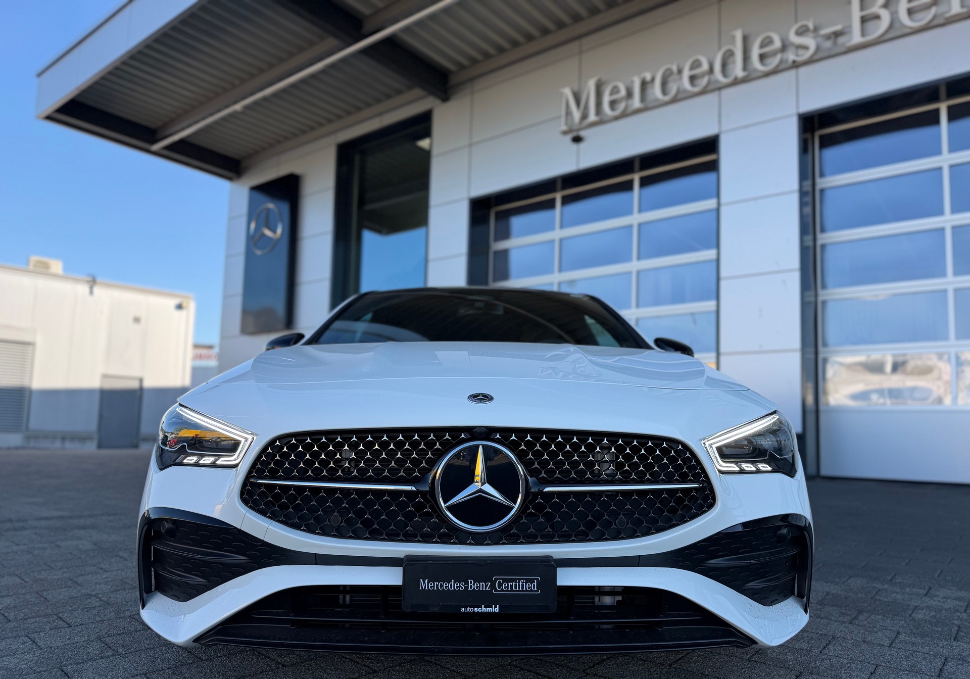 MERCEDES-BENZ CLA Shooting Brake 250 AMG Line 4Matic 8G-DCT-showroom-element-2