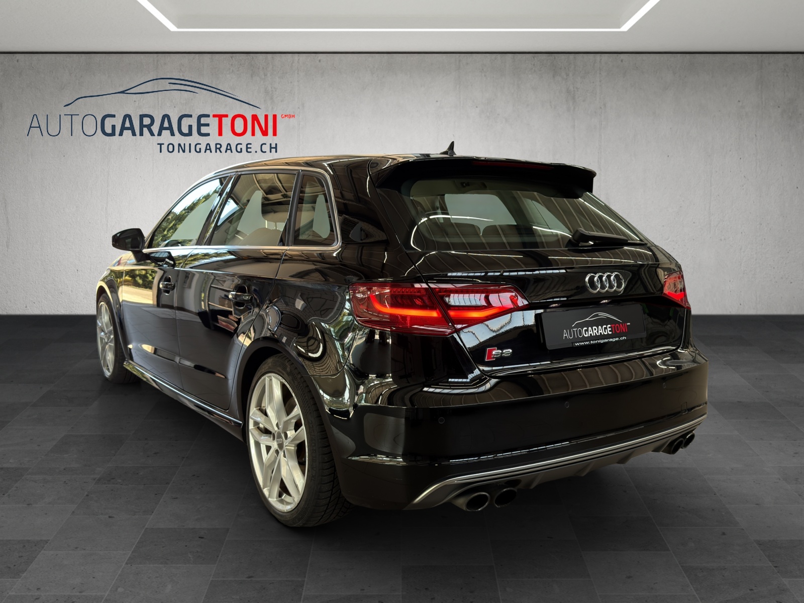 AUDI S3 Sportback 2.0 TFSI quattro-image-6