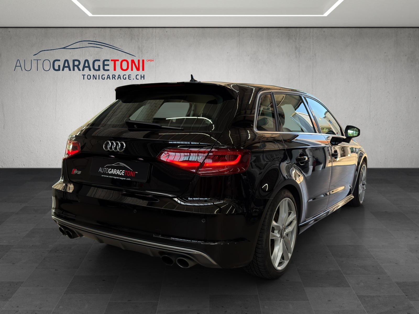 AUDI S3 Sportback 2.0 TFSI quattro-image-5