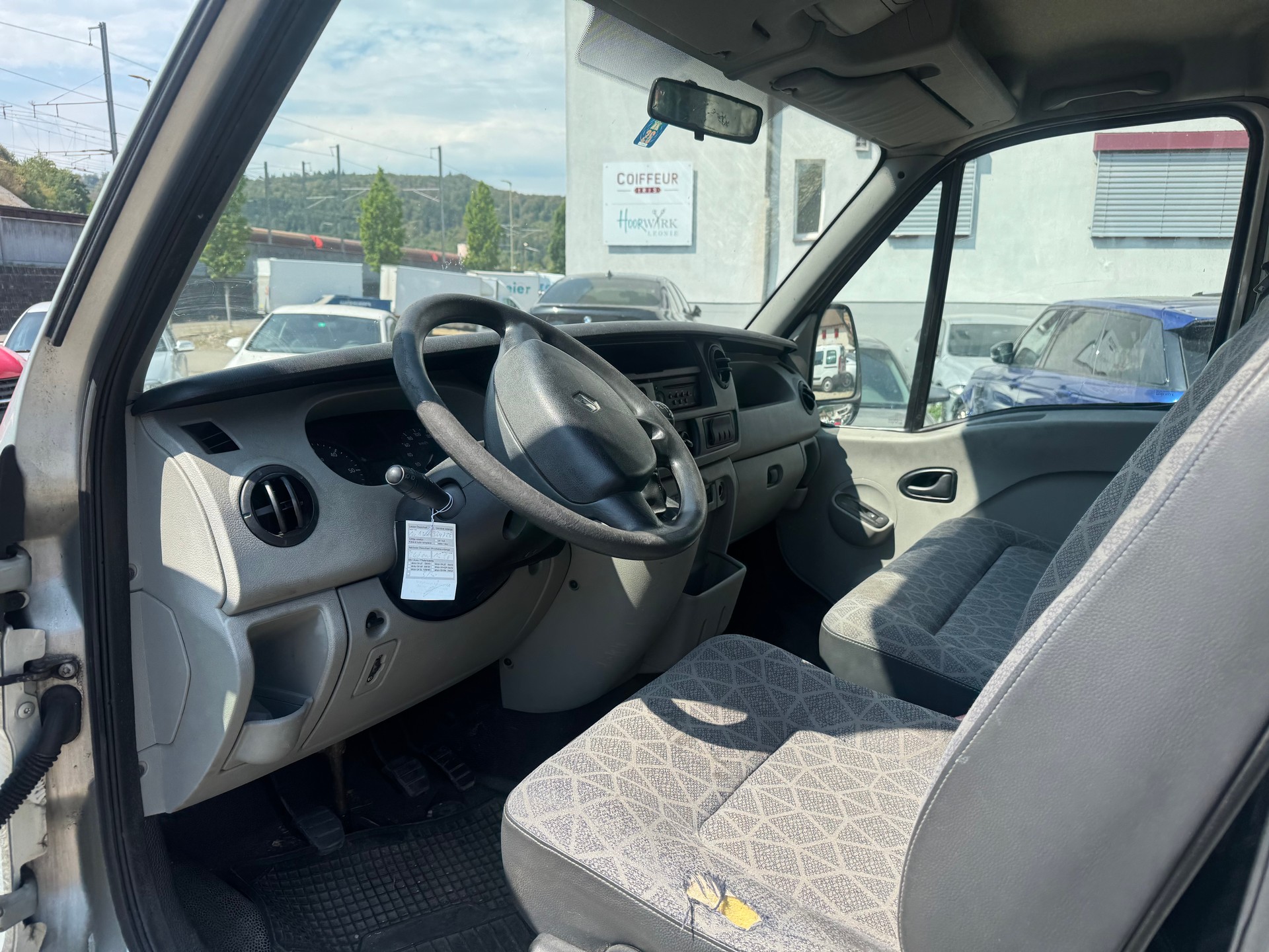 RENAULT Master T35 2.5dCi L3H3-image-5