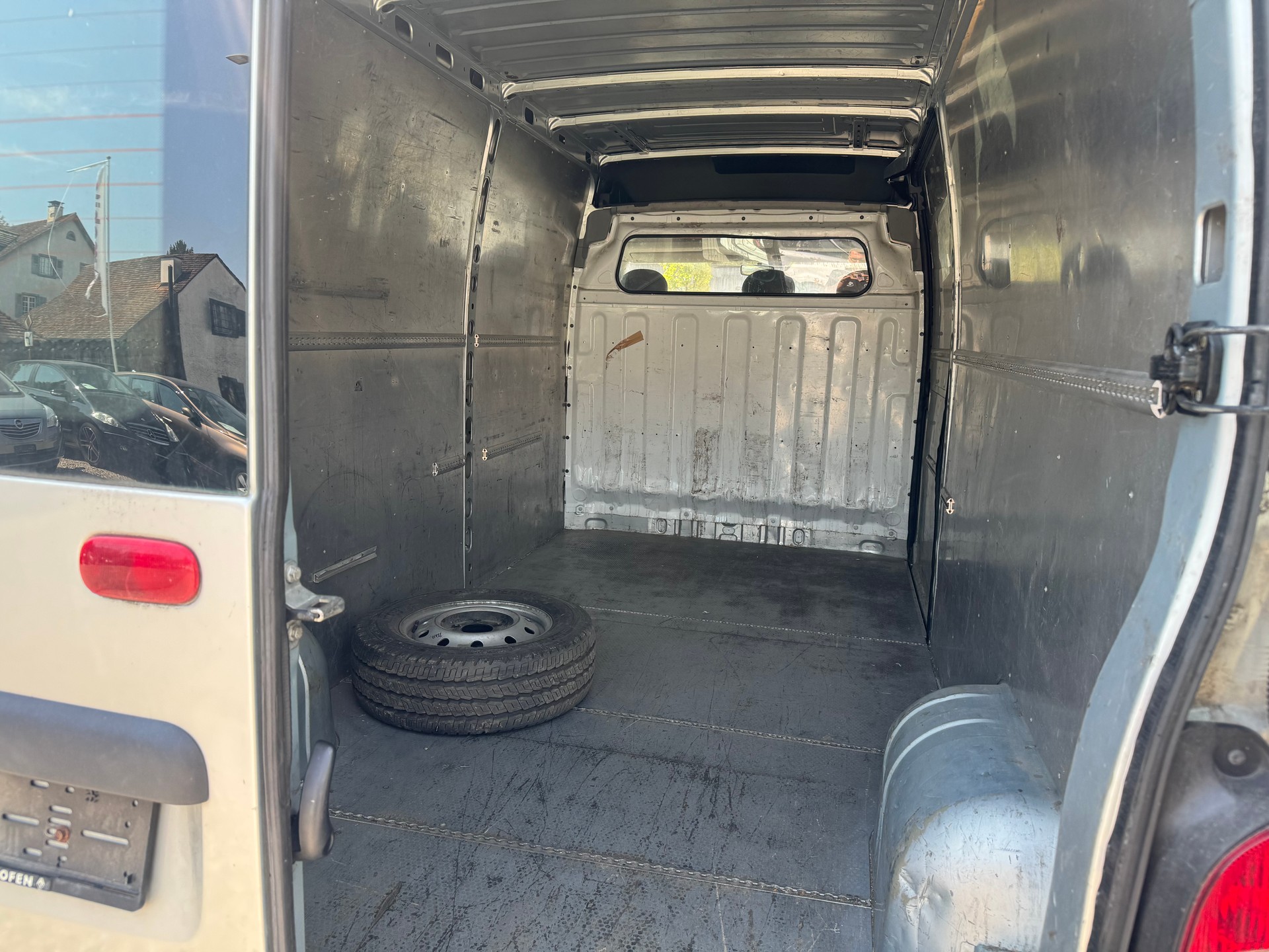 RENAULT Master T35 2.5dCi L3H3-image-3