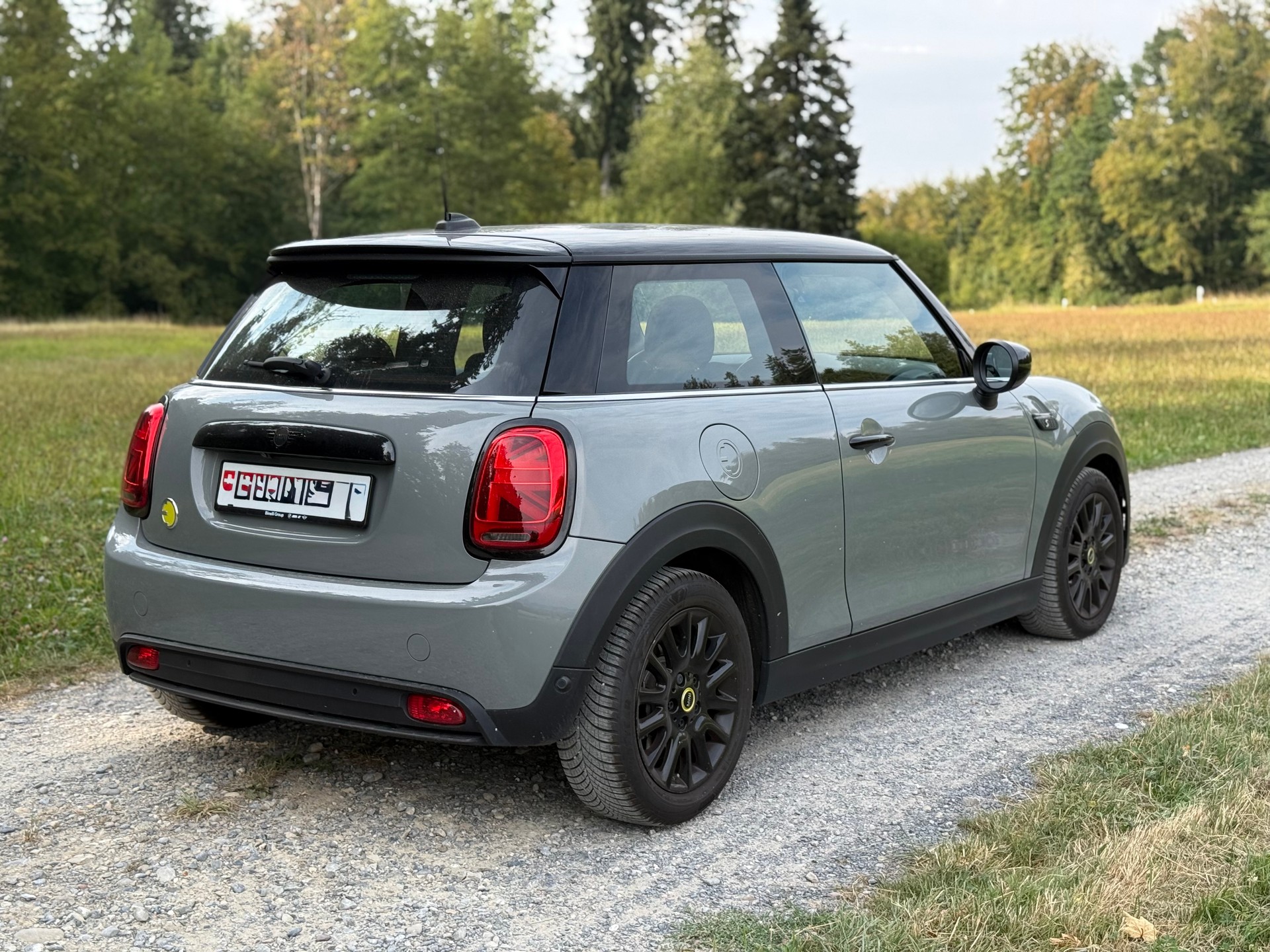 MINI Cooper SE-image-1