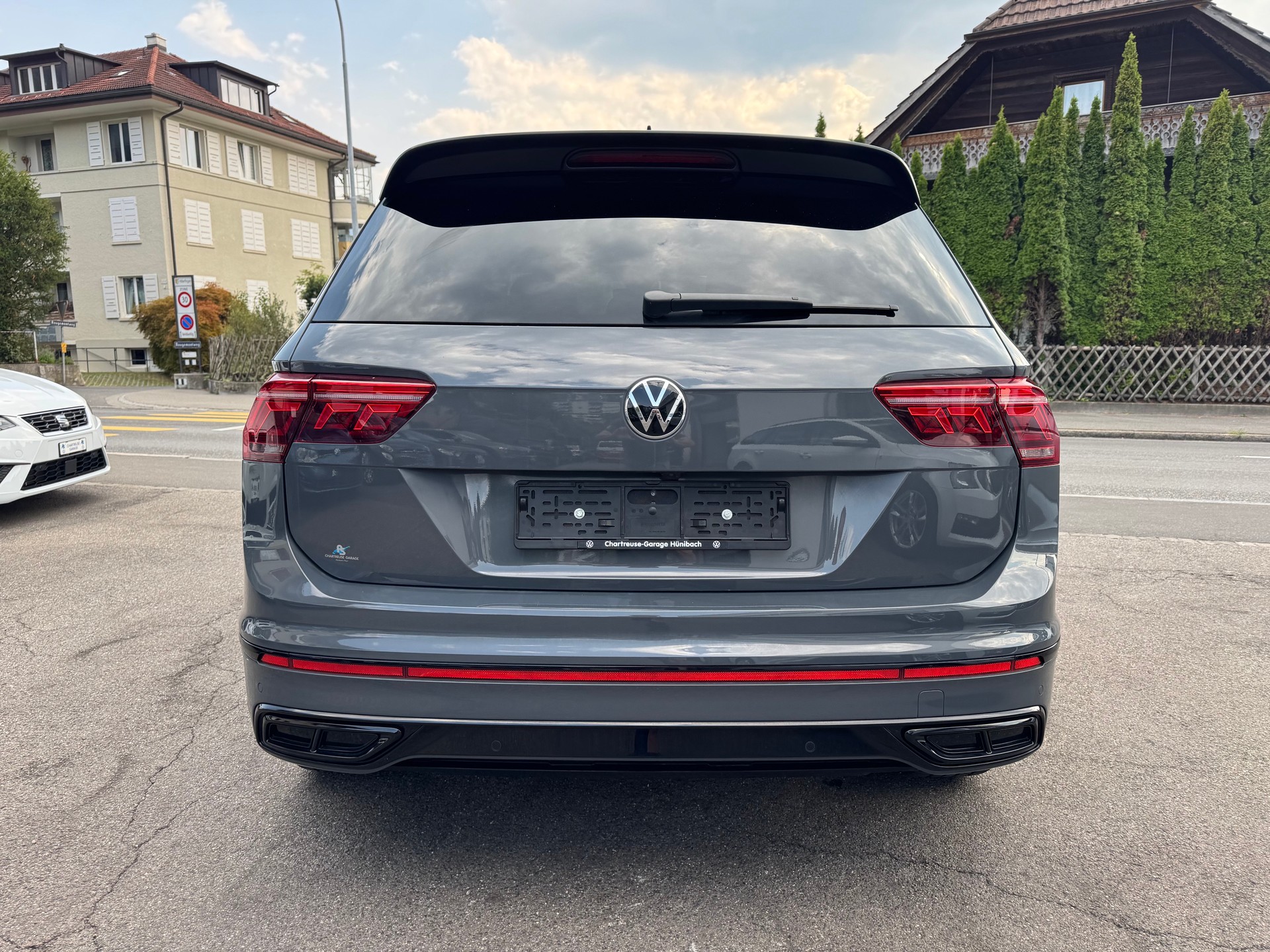 VW Tiguan 2.0TSI R-Line 4Motion DSG-image-6