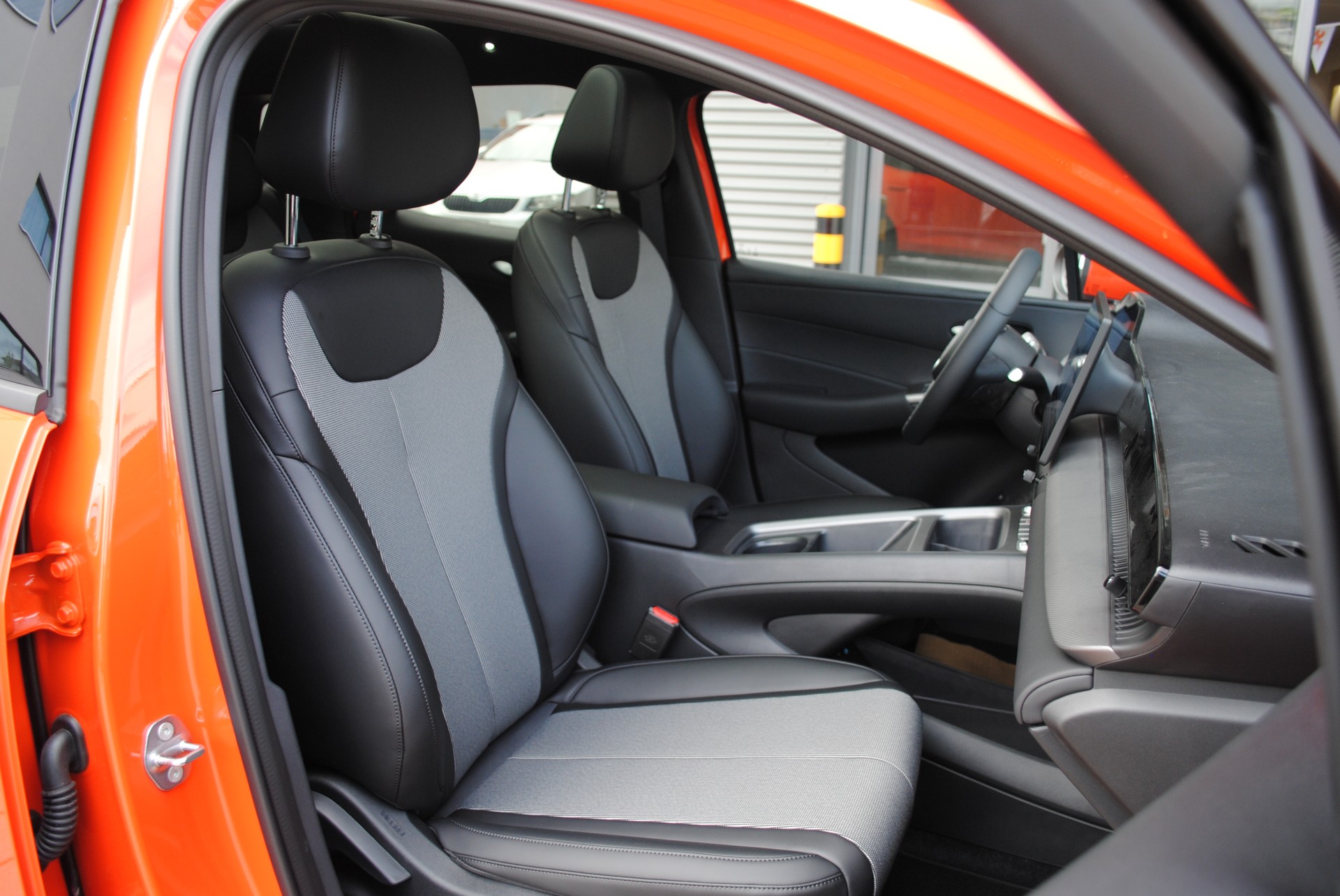 BYD Dolphin G DM-i Comfort-image-15