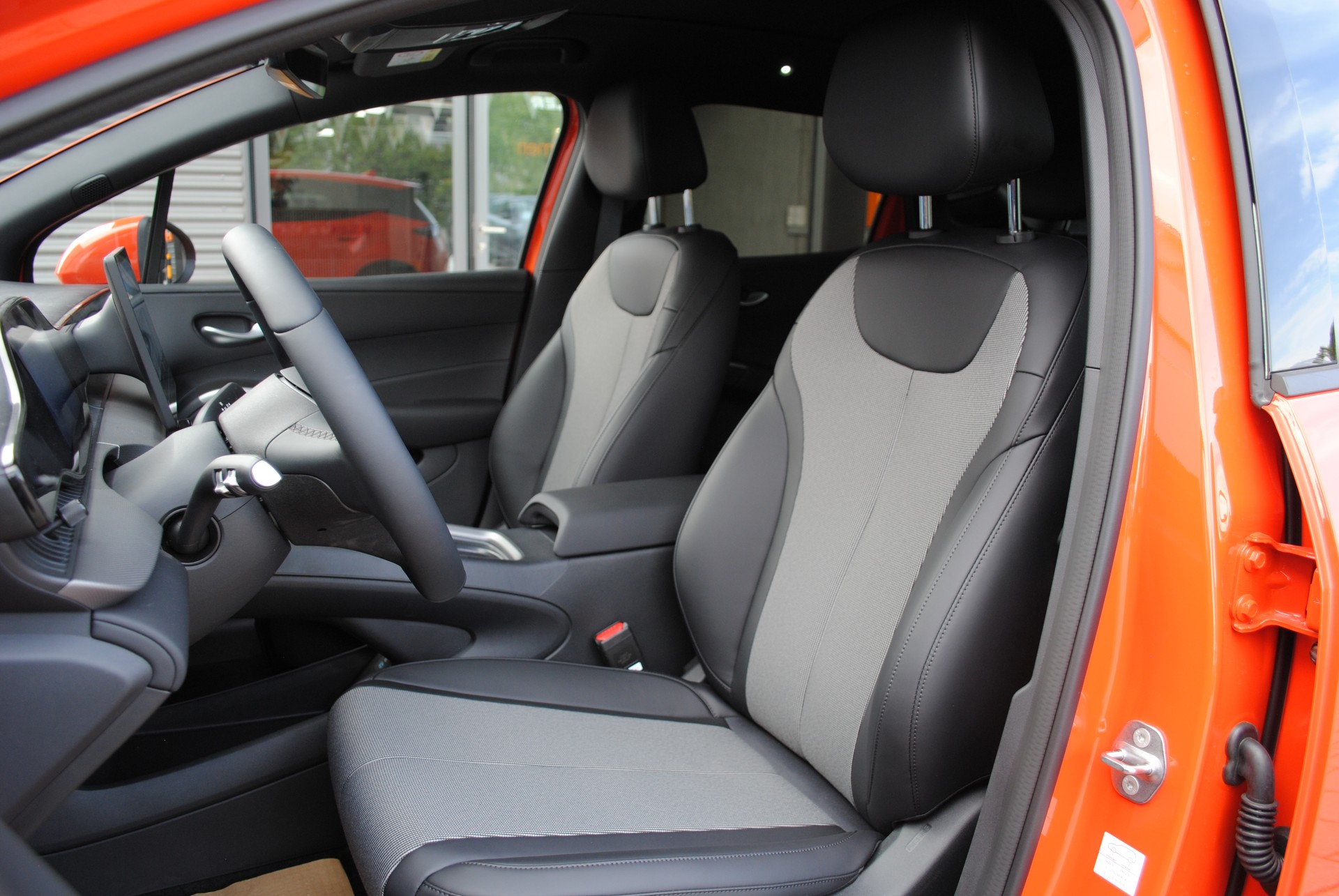 BYD Dolphin G DM-i Comfort-image-11