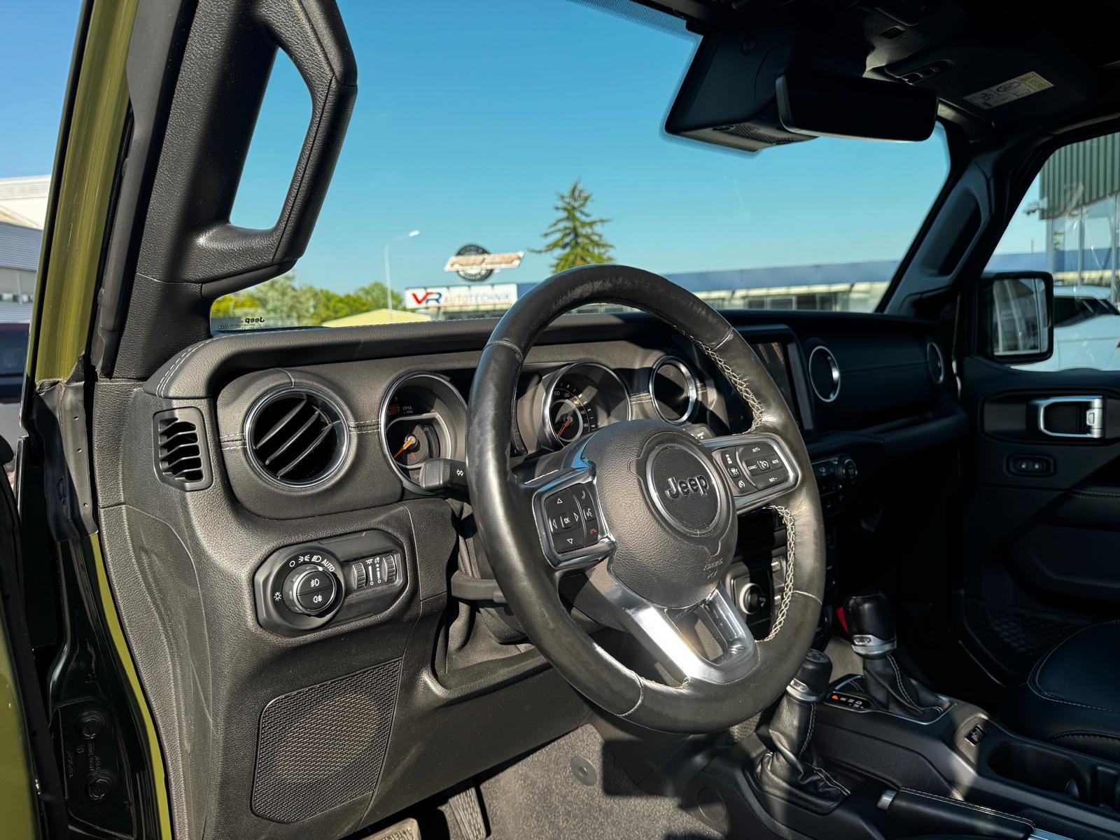 JEEP Wrangler 2.0 Unlimited 80TH Anniversary Automatic-image-12