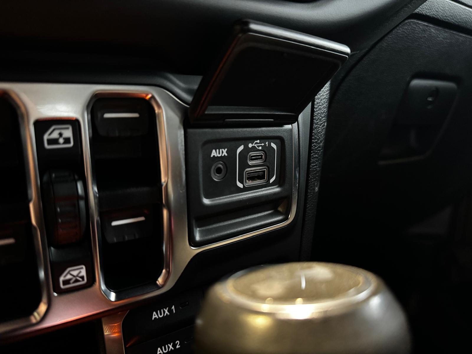 JEEP Wrangler 2.0 Unlimited 80TH Anniversary Automatic-image-18