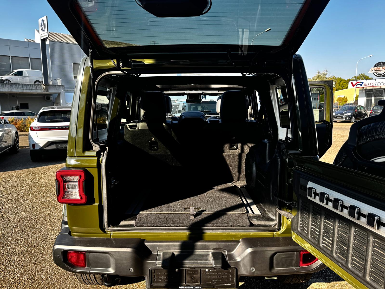 JEEP Wrangler 2.0 Unlimited 80TH Anniversary Automatic-image-7