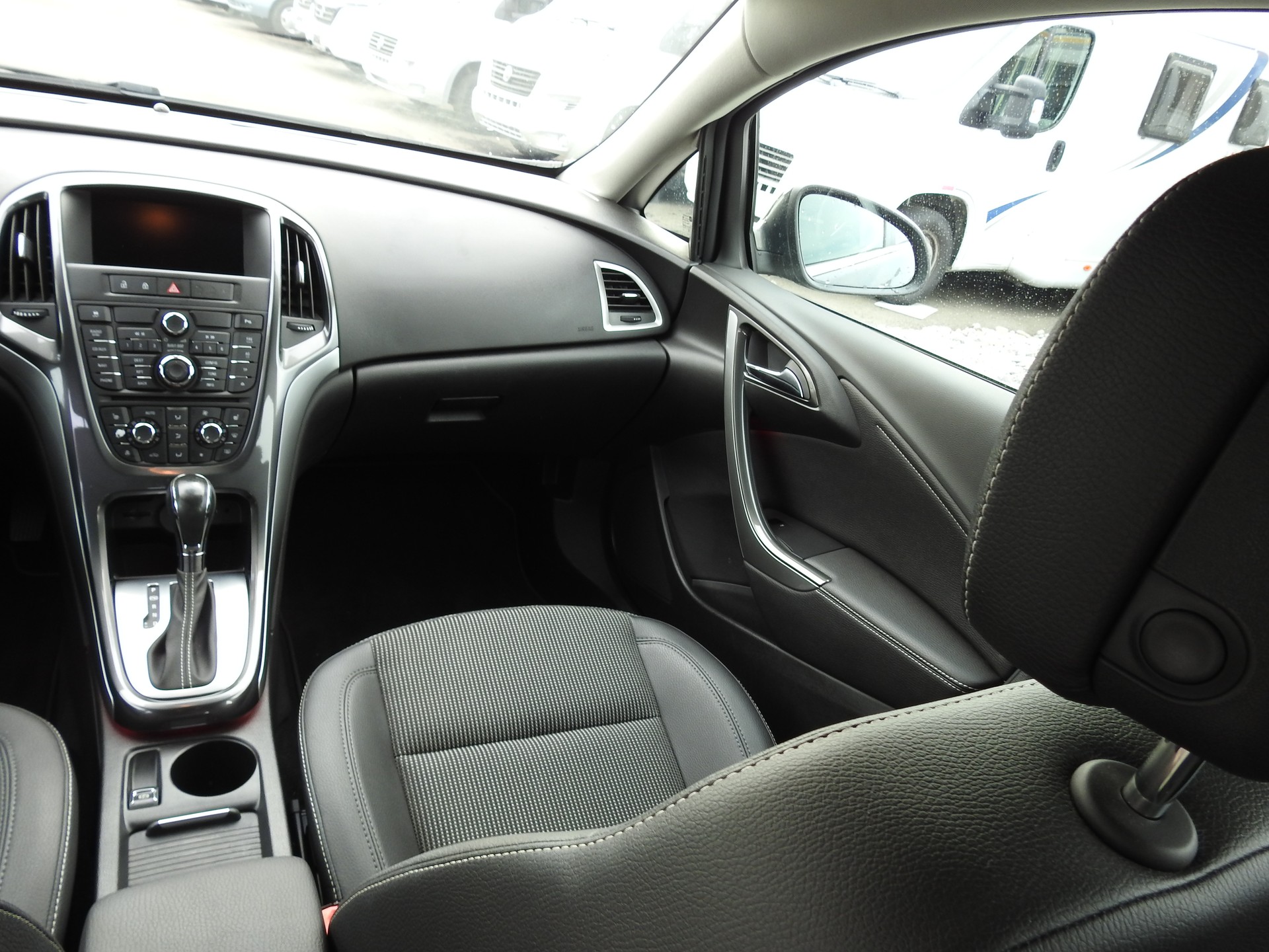 OPEL Astra 1.6i 16V Turbo Active Edition Automatic-image-17