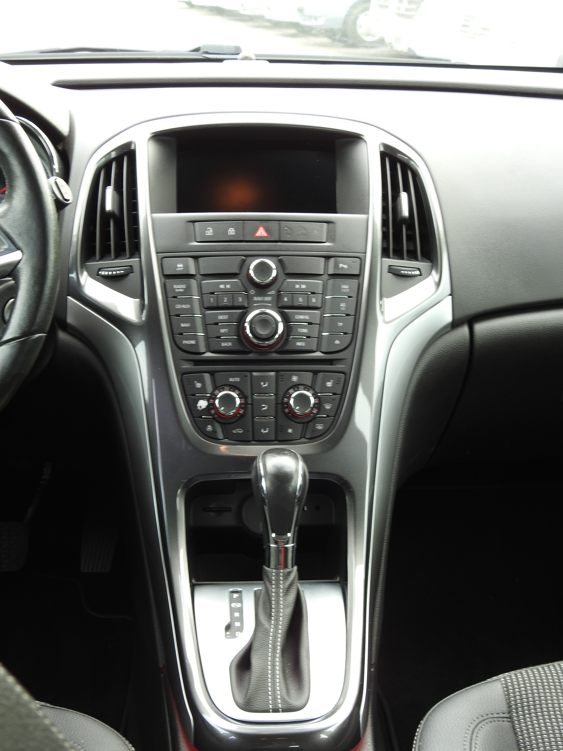 OPEL Astra 1.6i 16V Turbo Active Edition Automatic-image-16