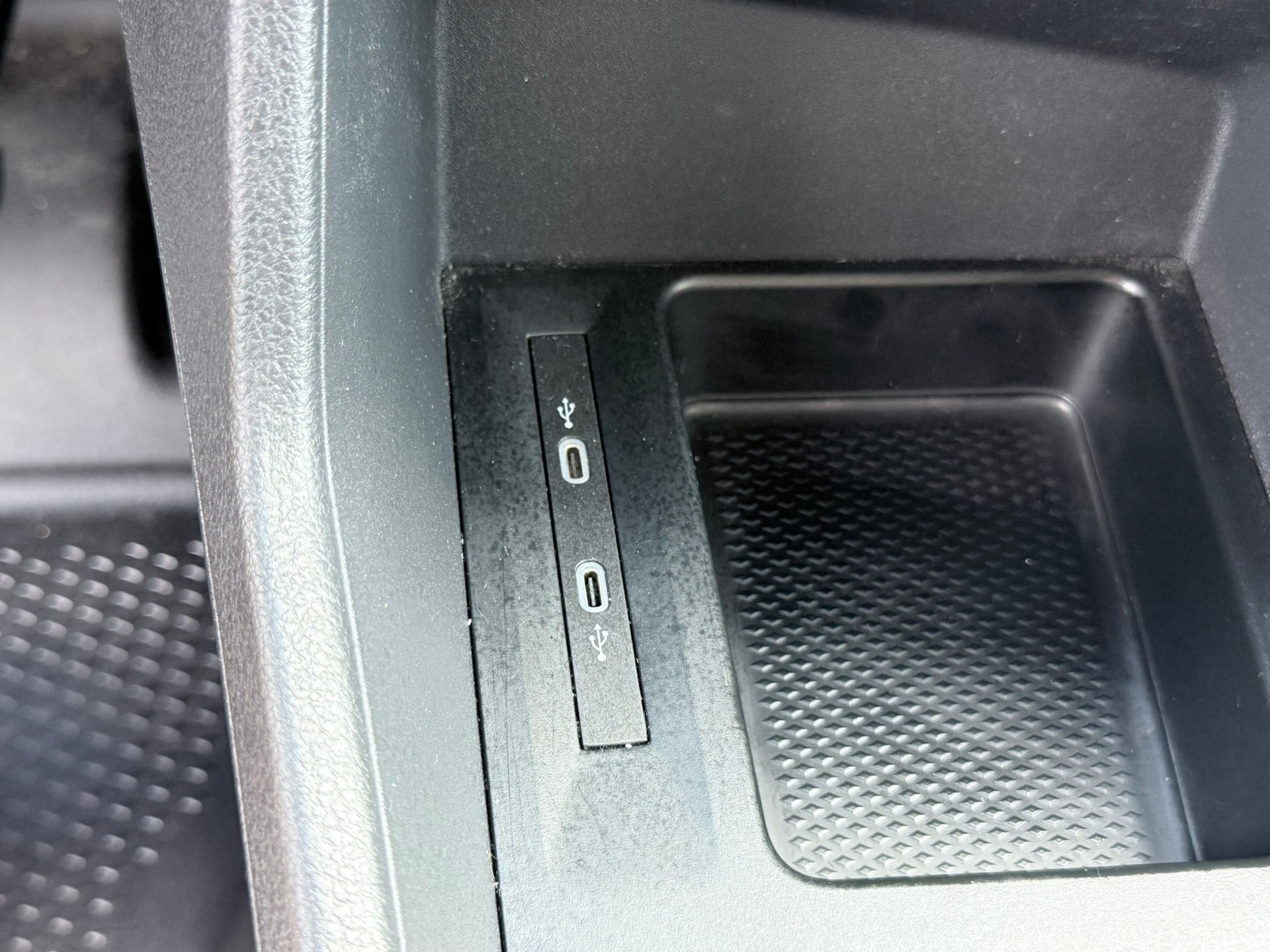 VW Caddy Cargo 2.0TDI Maxi 4Motion-image-17