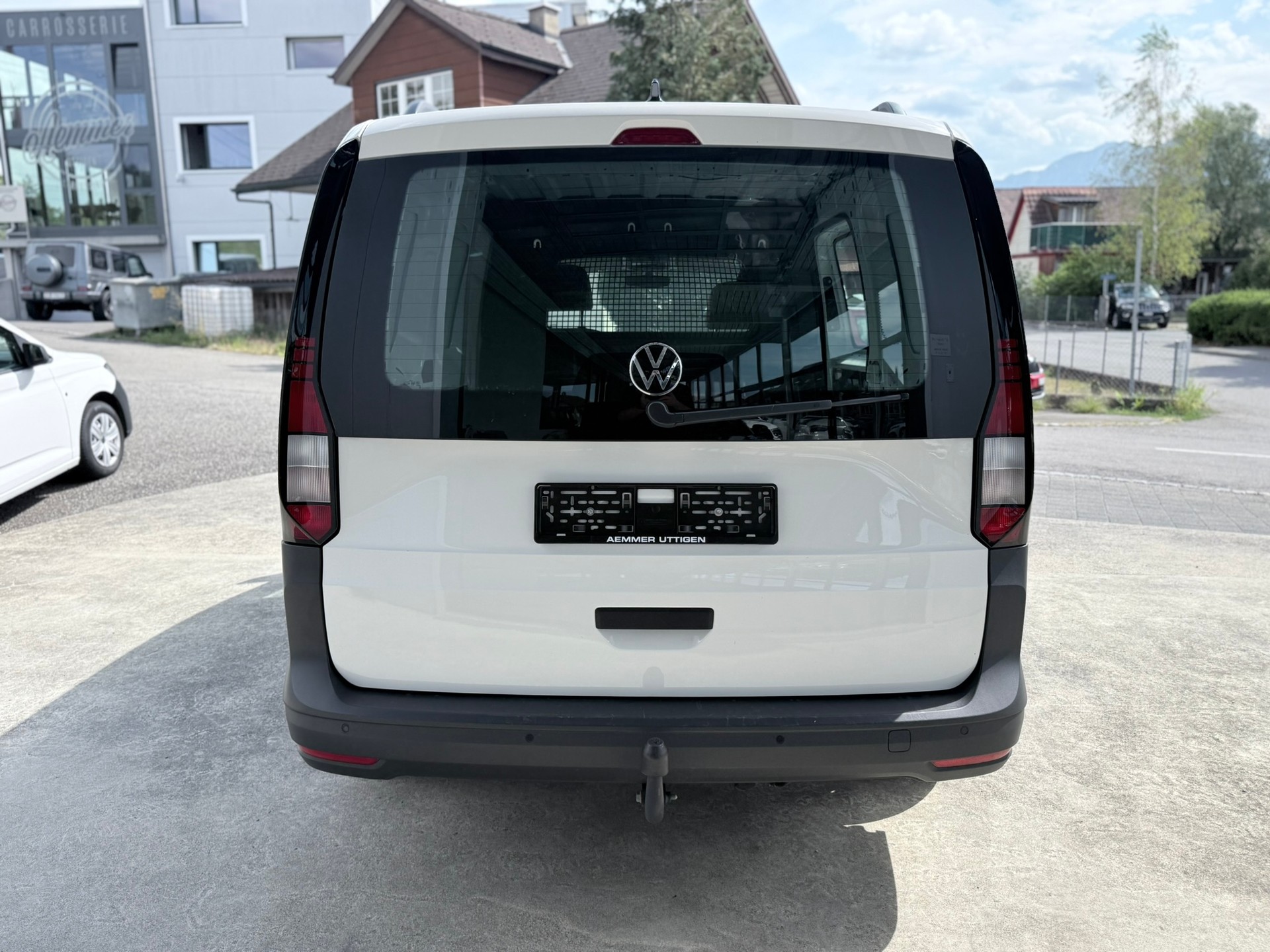 VW Caddy Cargo 2.0TDI Maxi 4Motion-image-7