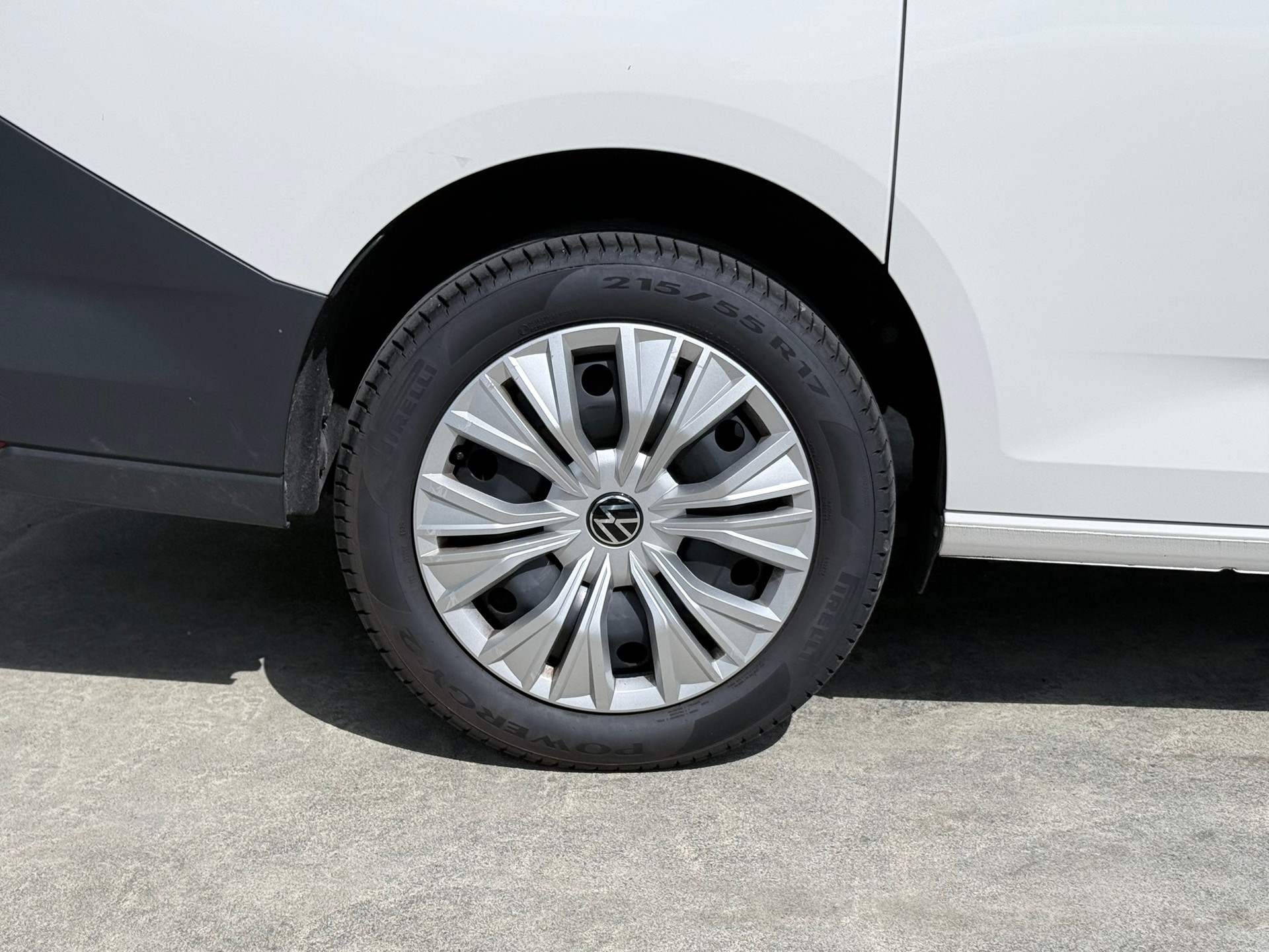VW Caddy Cargo 2.0TDI Maxi 4Motion-image-5