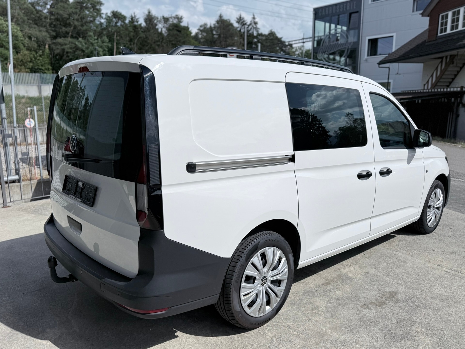 VW Caddy Cargo 2.0TDI Maxi 4Motion-image-6