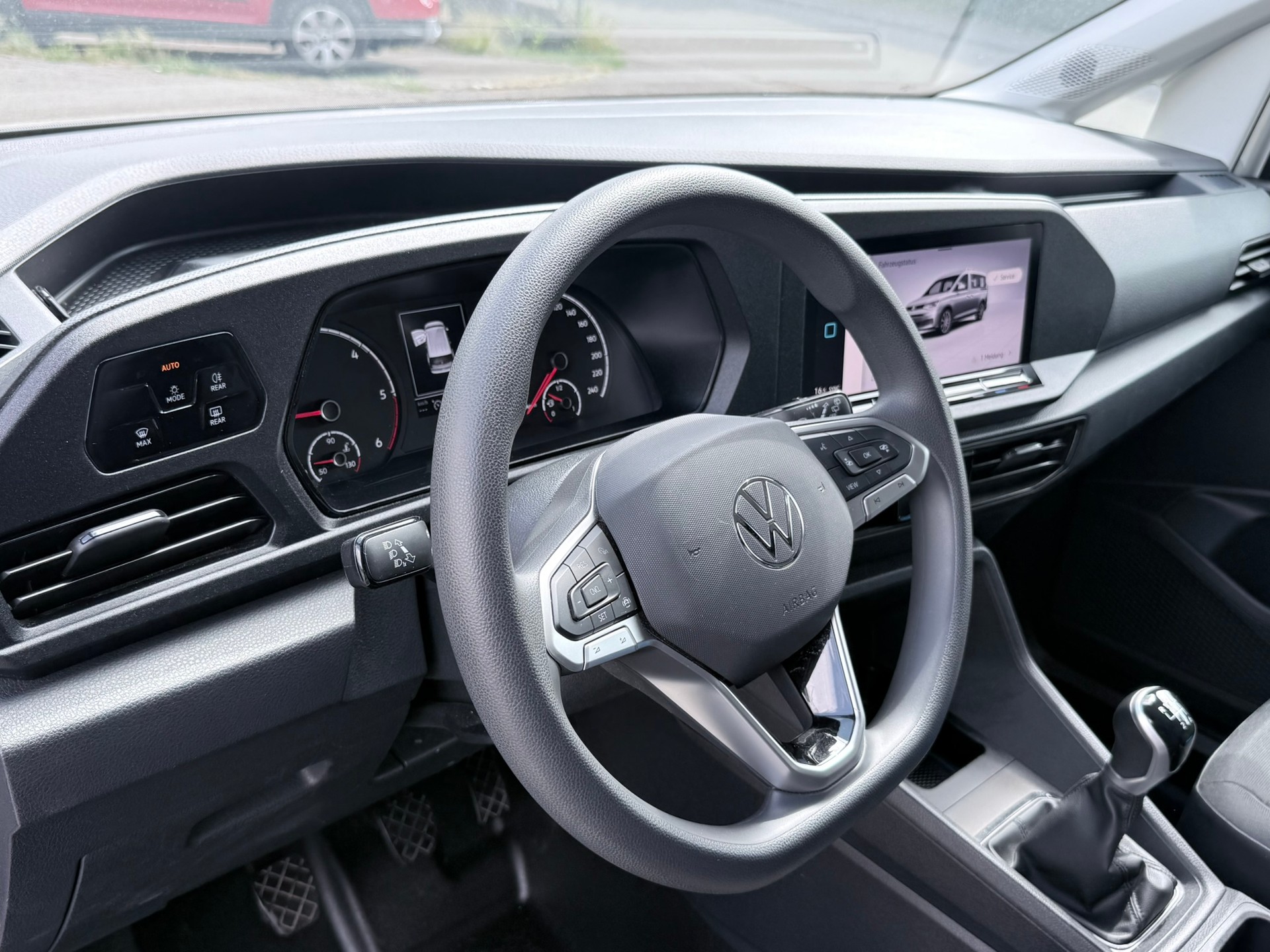 VW Caddy Cargo 2.0TDI Maxi 4Motion-image-13