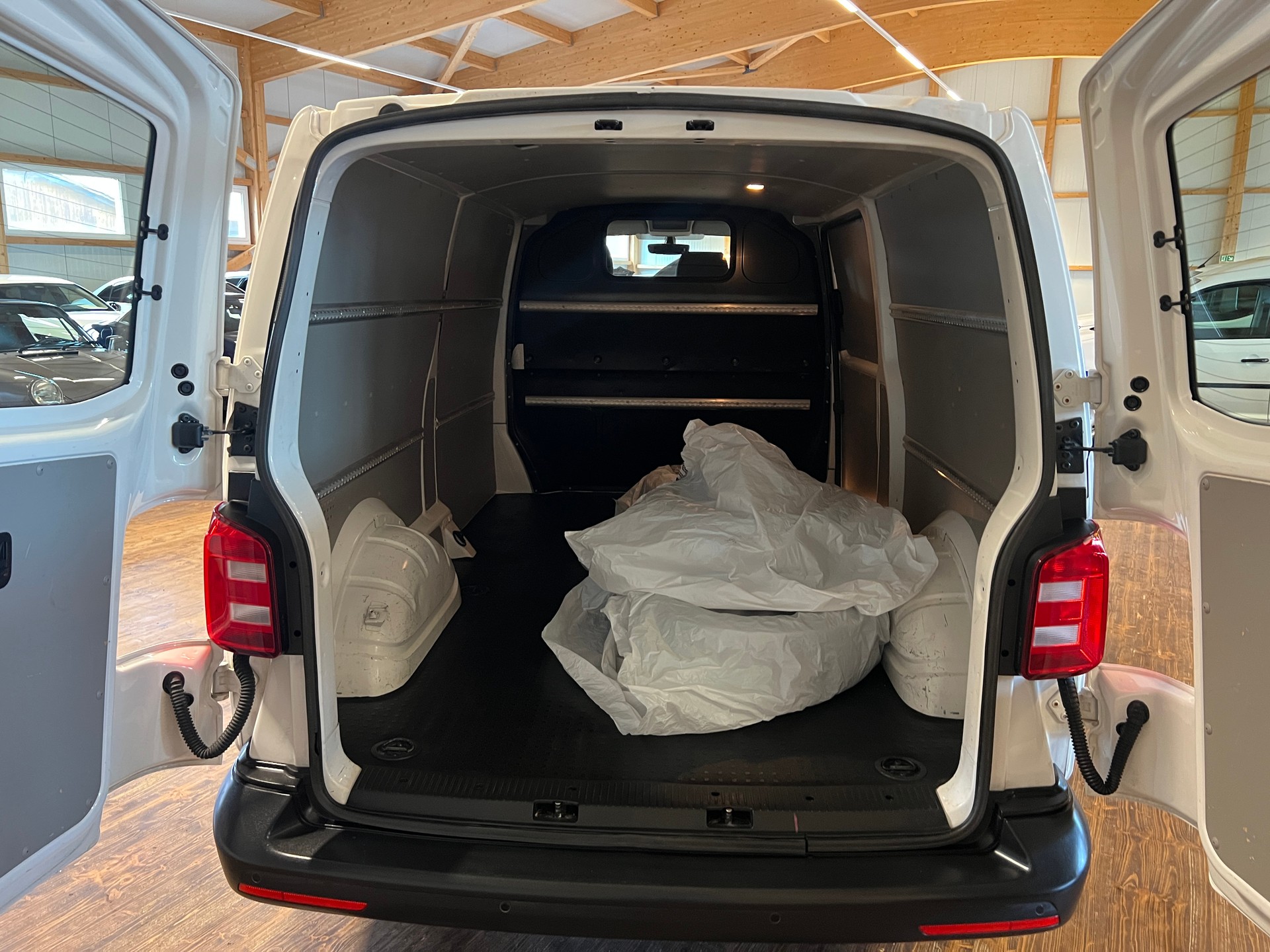 VW T6 2.0 TSI-image-13