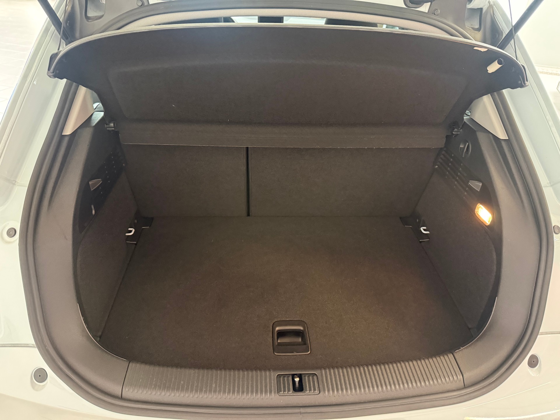 AUDI A1 Sportback 1.4 TFSI Ambition S-tronic-image-6