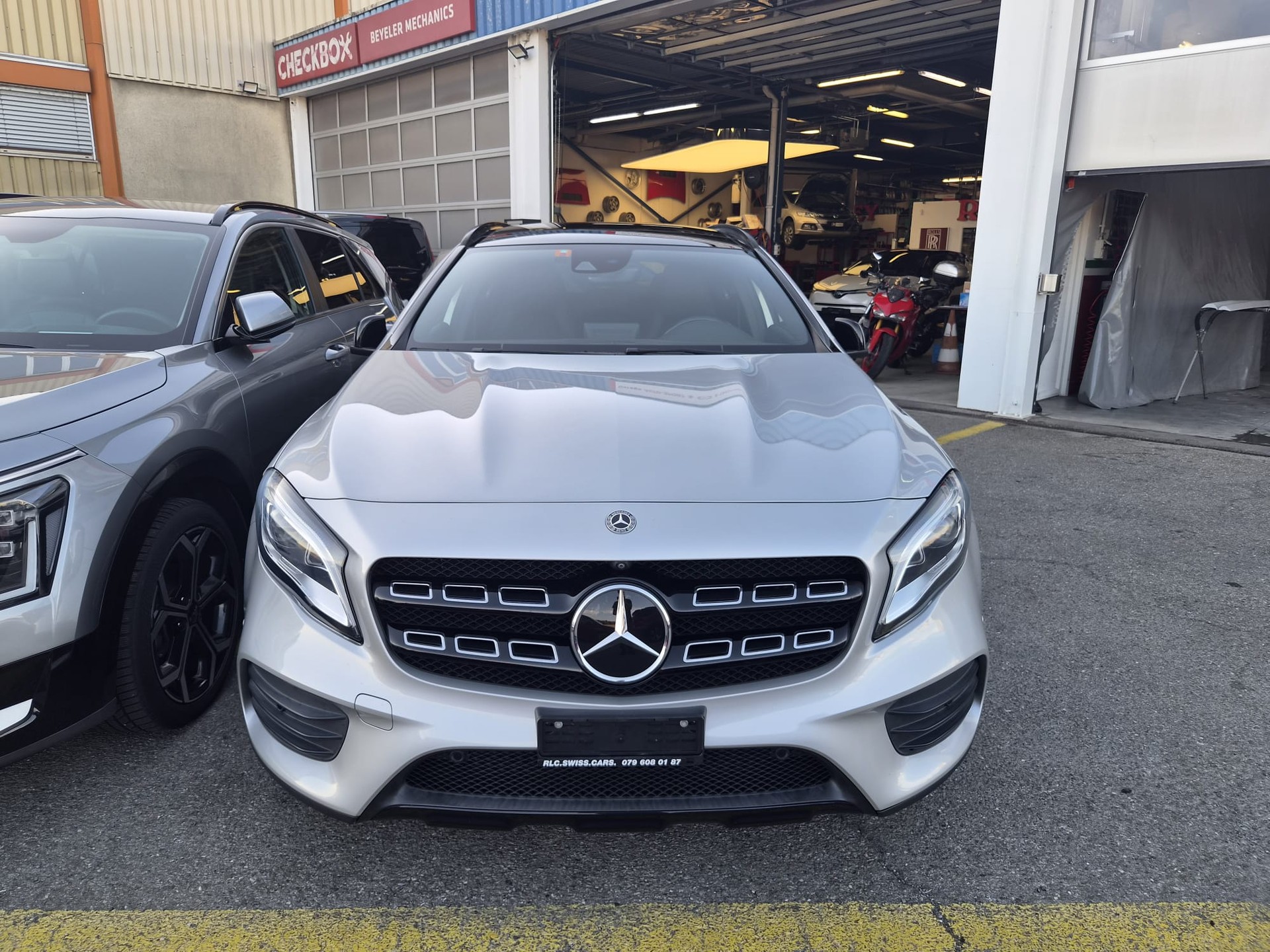 MERCEDES-BENZ GLA 200 CDI AMG Line 4M.-image-1