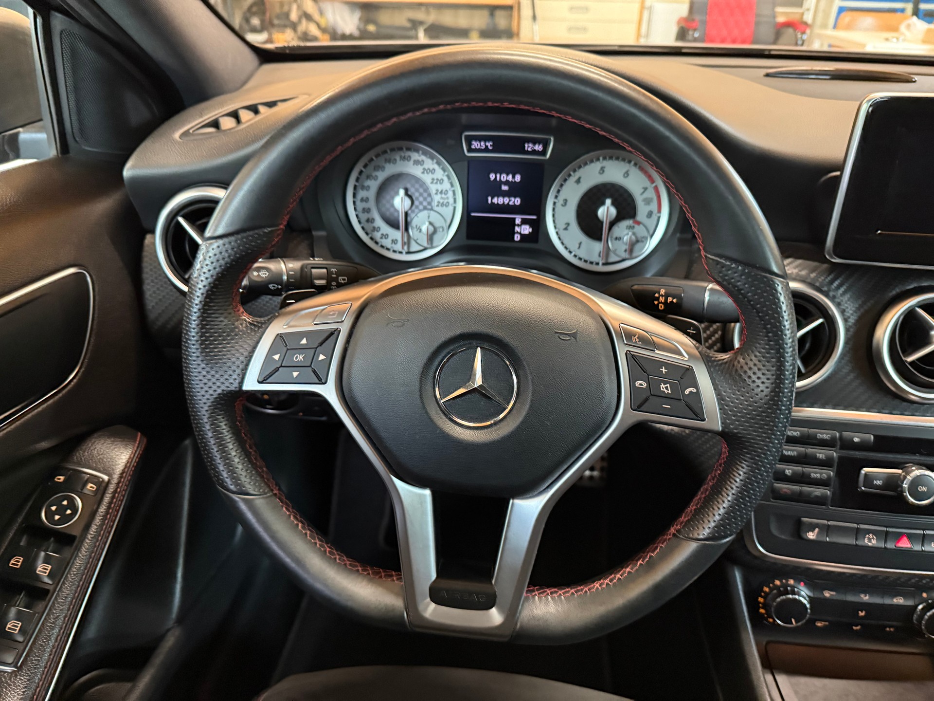MERCEDES-BENZ A 200 AMG Line 7G-DCT-image-9