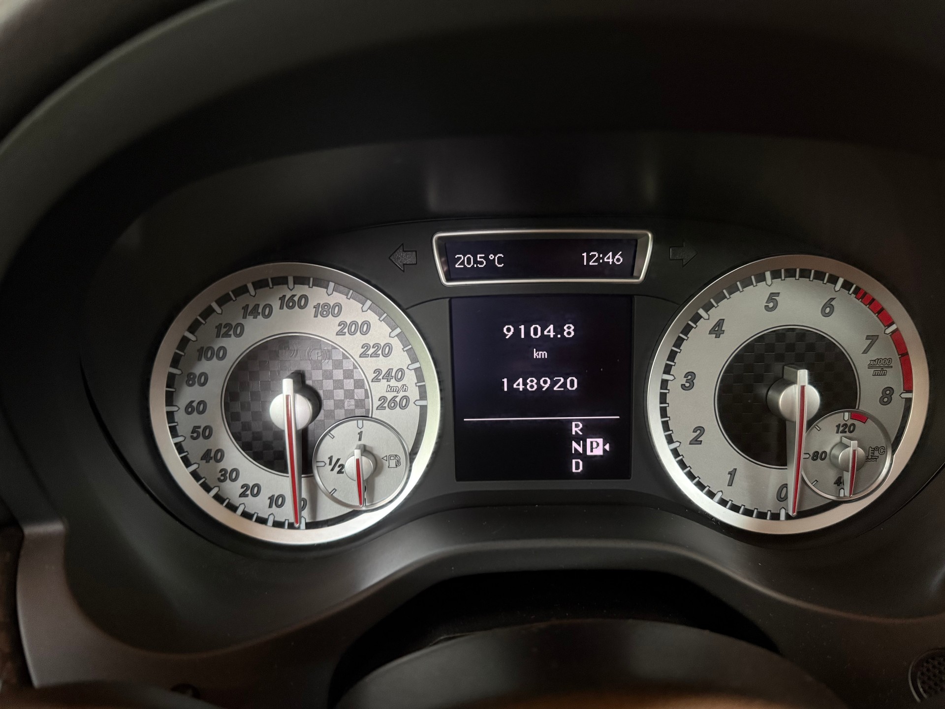MERCEDES-BENZ A 200 AMG Line 7G-DCT-image-10