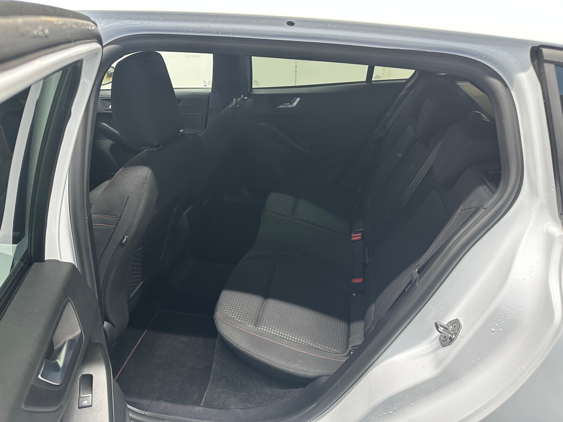 FORD Focus 1.0 MHEV ST-Line X Automat-image-8