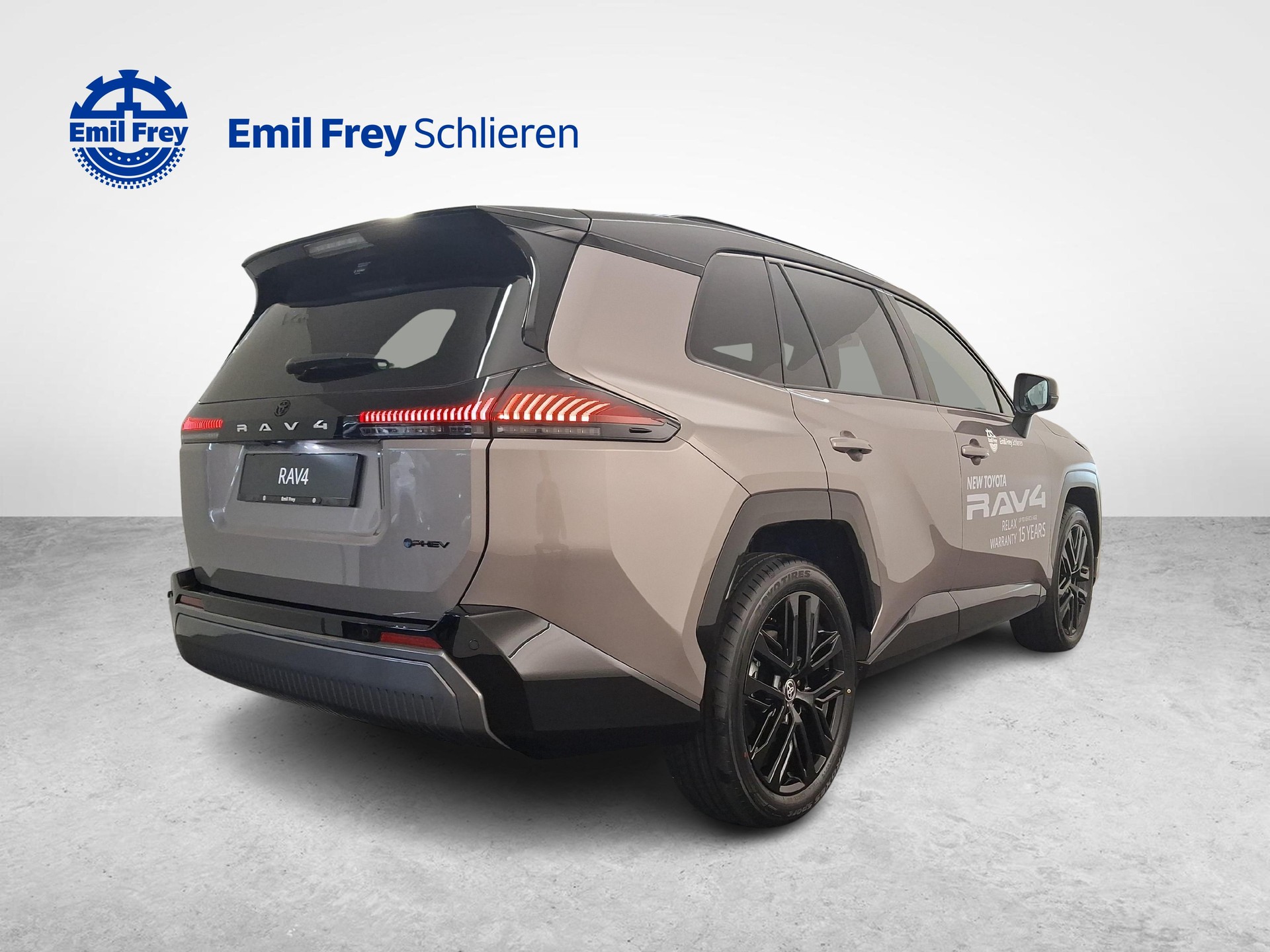 TOYOTA RAV4 2.5 Plug-In-Hybrid Style-image-4
