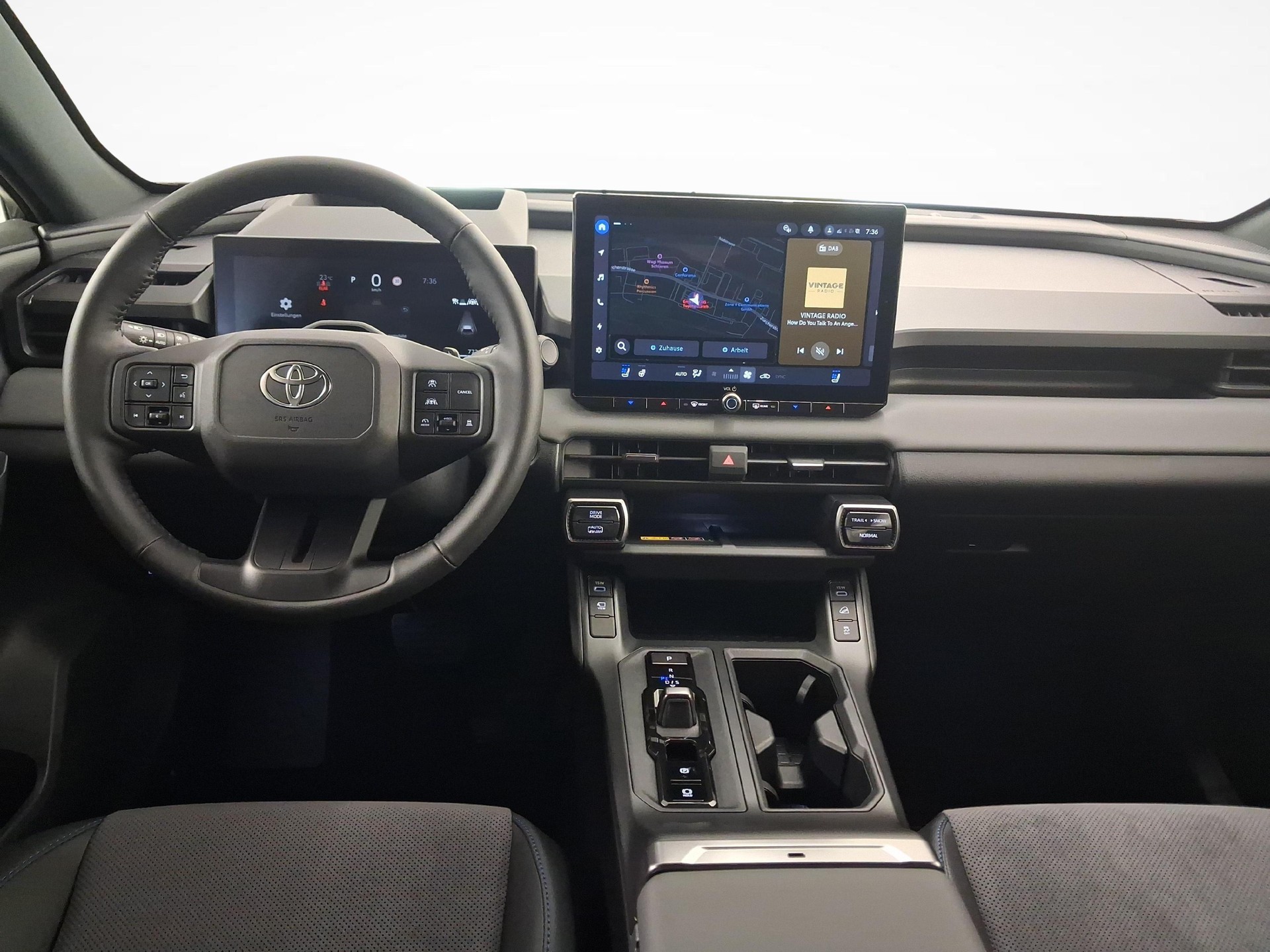 TOYOTA RAV4 2.5 Plug-In-Hybrid Style-image-8