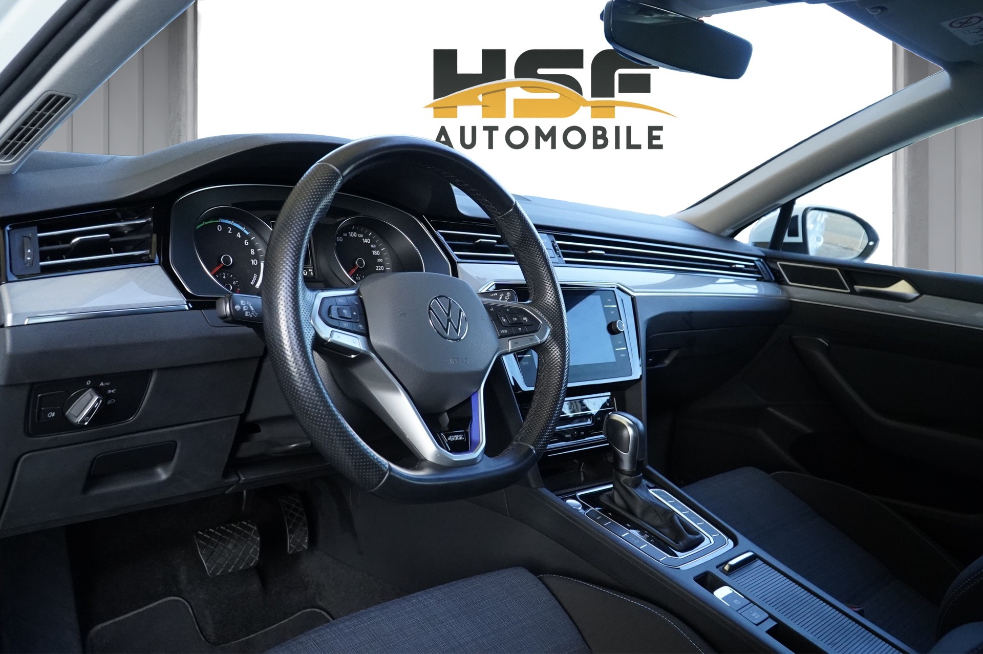 VW Passat Variant 1.4 TSI GTE Hybrid DSG *CH Fahrzeug & AHK*-image-8