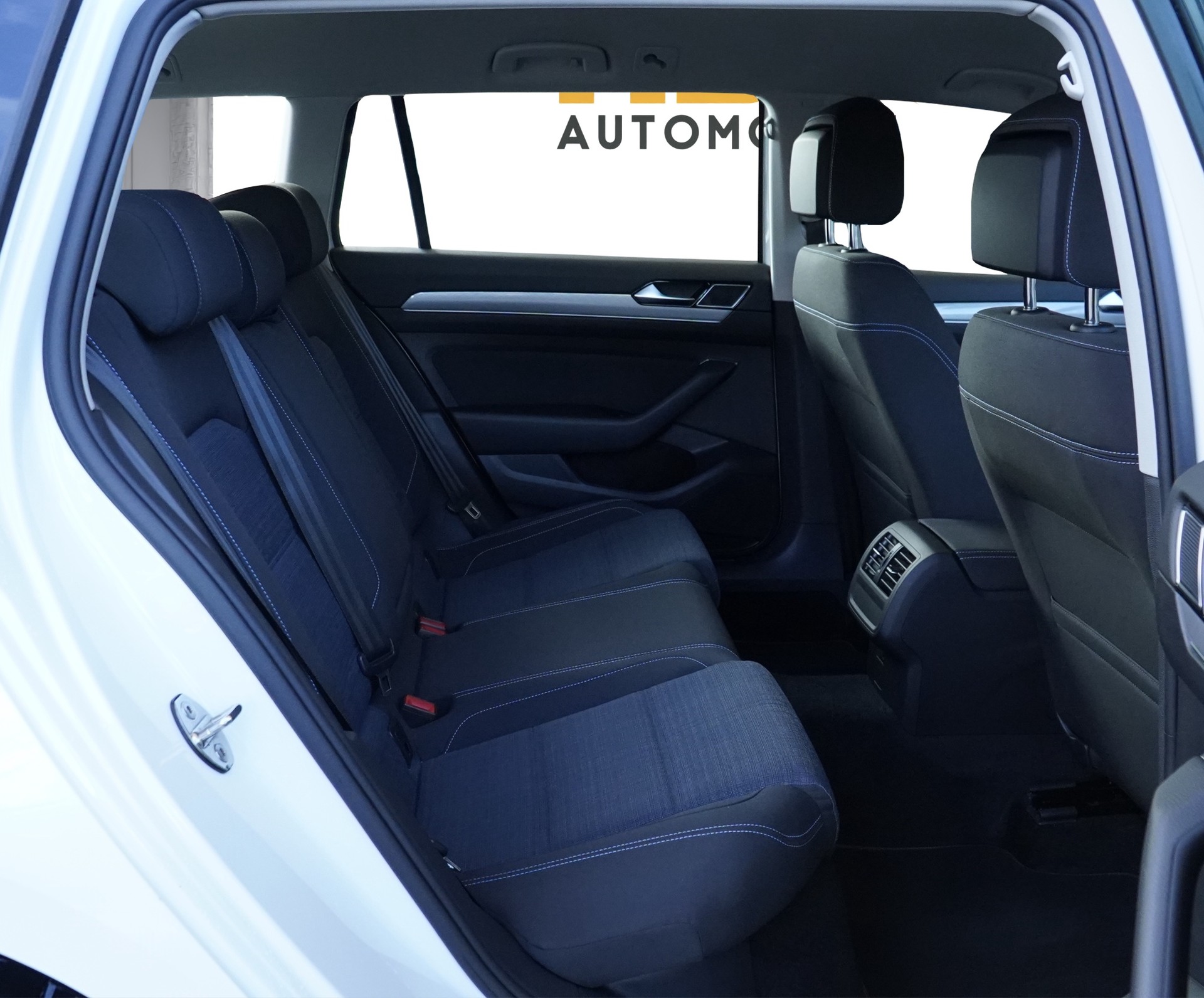 VW Passat Variant 1.4 TSI GTE Hybrid DSG *CH Fahrzeug & AHK*-image-15