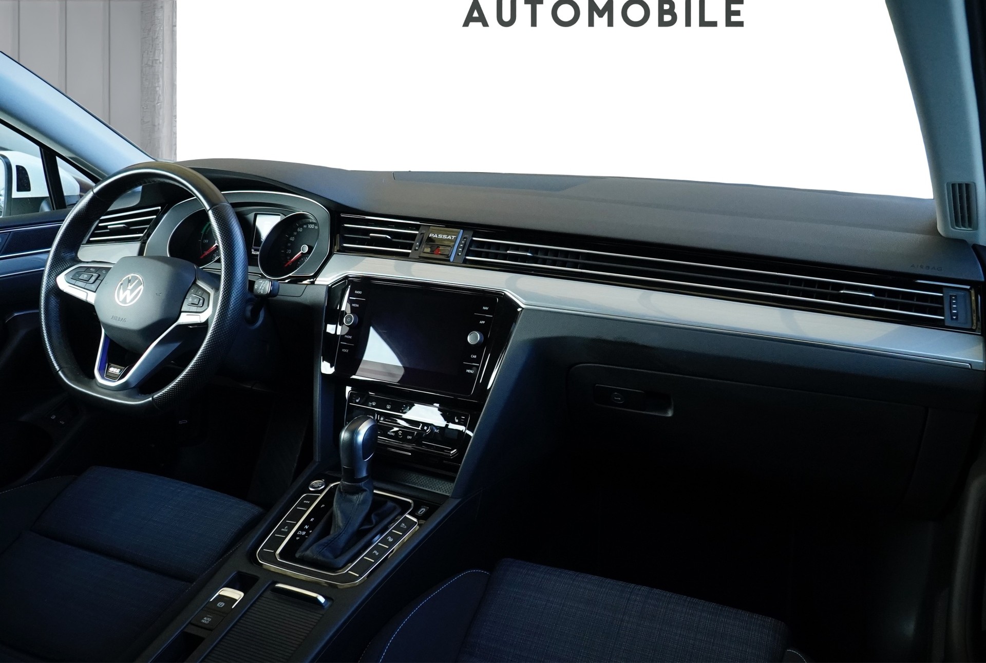VW Passat Variant 1.4 TSI GTE Hybrid DSG *CH Fahrzeug & AHK*-image-12
