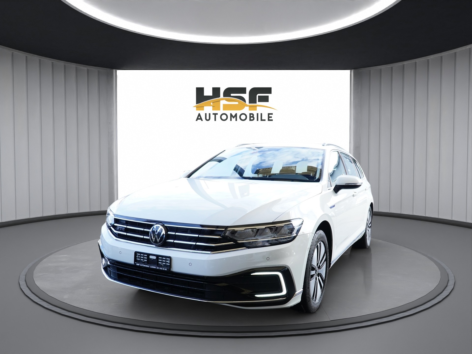 VW Passat Variant 1.4 TSI GTE Hybrid DSG *CH Fahrzeug & AHK*-image-5