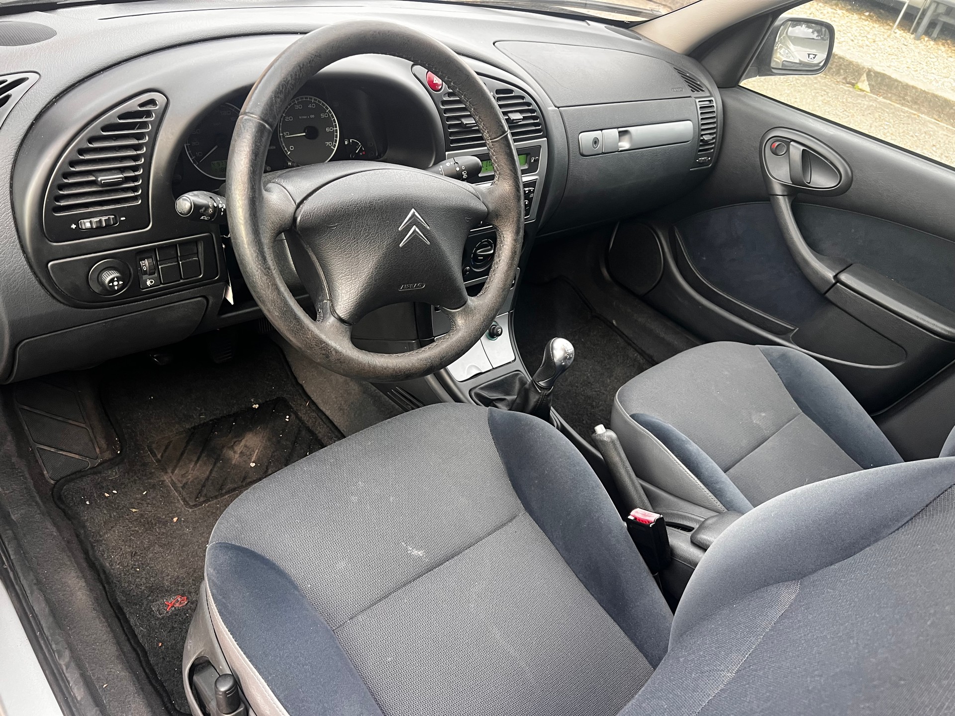 CITROEN Xsara Berline 1.6i 16V SX-image-5