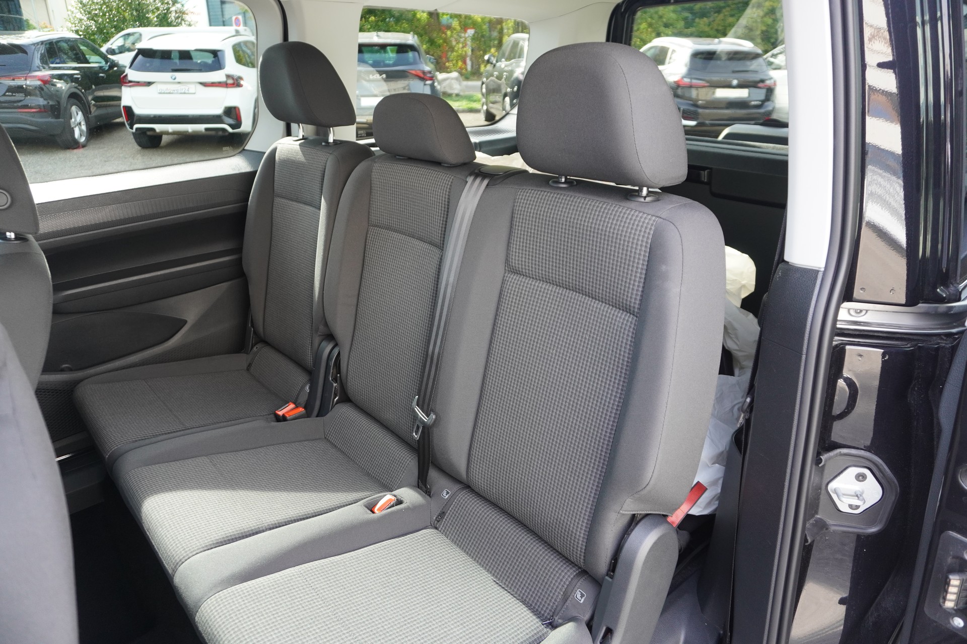 VW Caddy Maxi 1.5 TSI DSG-image-16