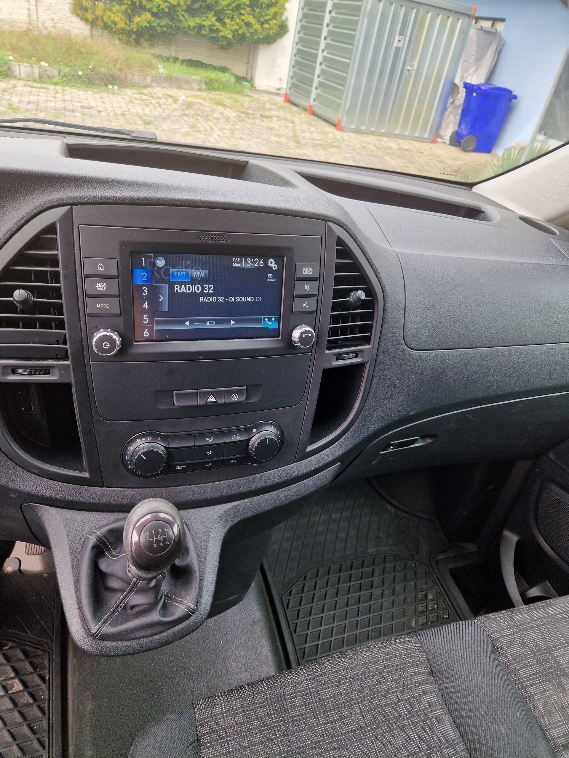 MERCEDES-BENZ Vito 110 CDI Lang FWD Pro-image-8