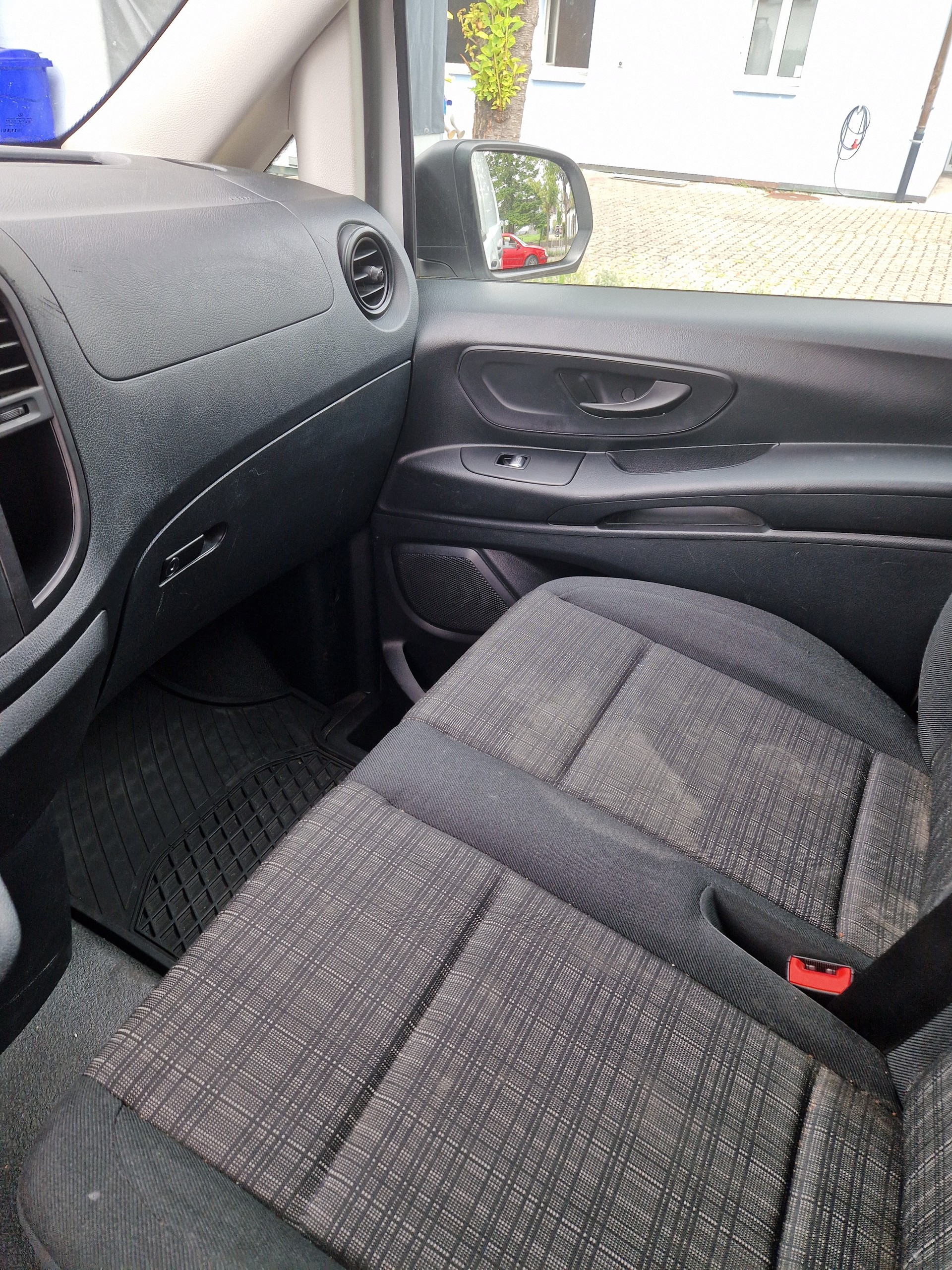 MERCEDES-BENZ Vito 110 CDI Lang FWD Pro-image-9