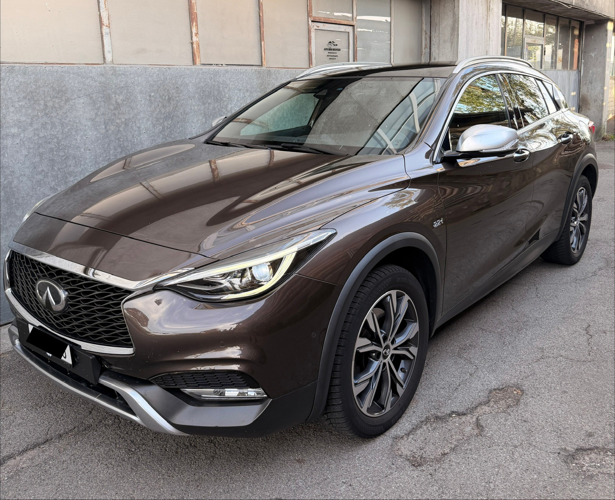 INFINITI QX30 2.2d Premium DCT AWD — slika 1