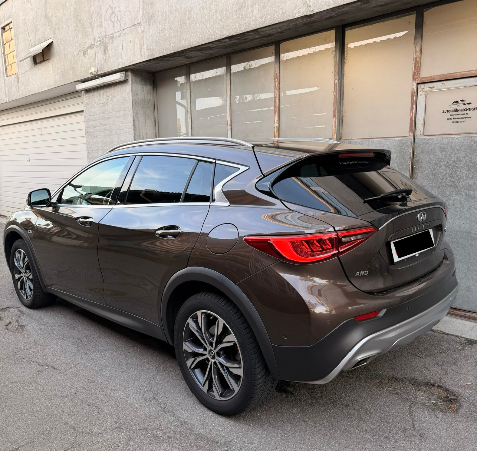 INFINITI QX30 2.2d Premium DCT AWD-image-1
