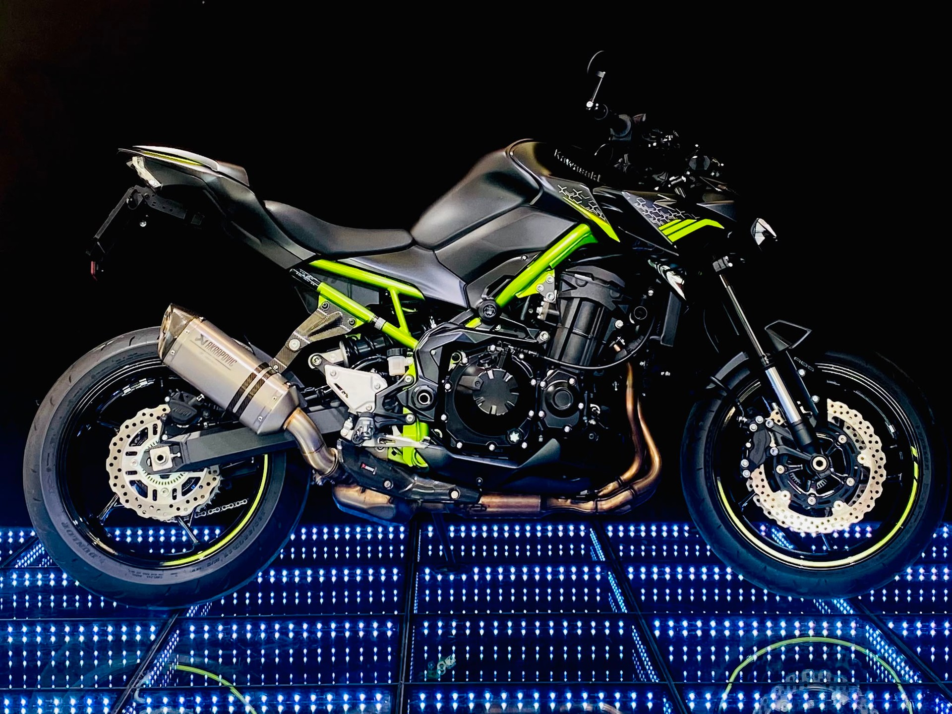 KAWASAKI Z 900 Performance-showroom-element-2