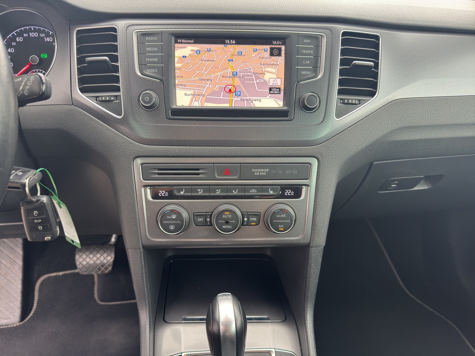 VW Golf Sportsvan 1.4 TSI Lounge DSG-image-15