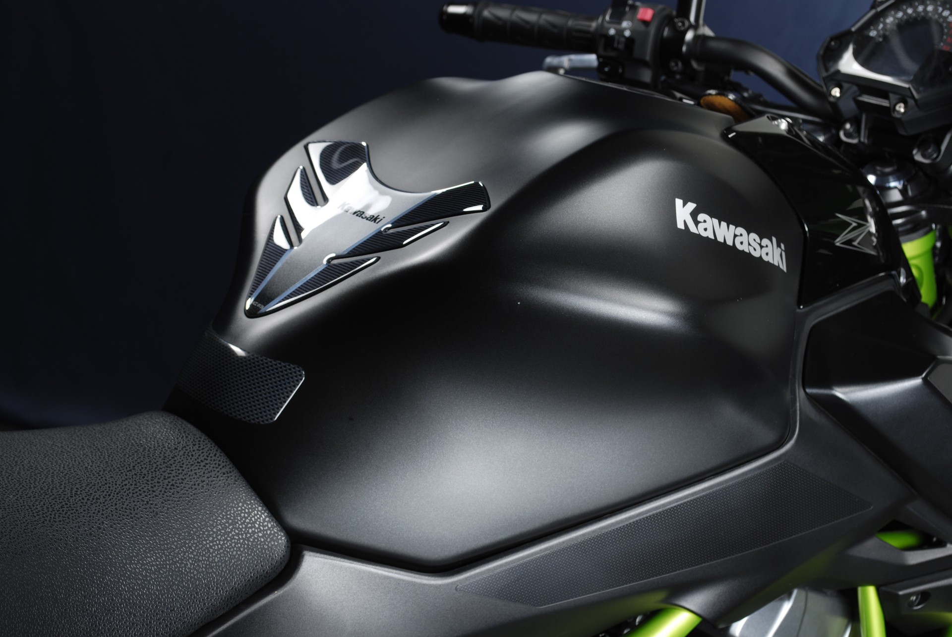 KAWASAKI Z 650 ABS MY19-showroom-element-2