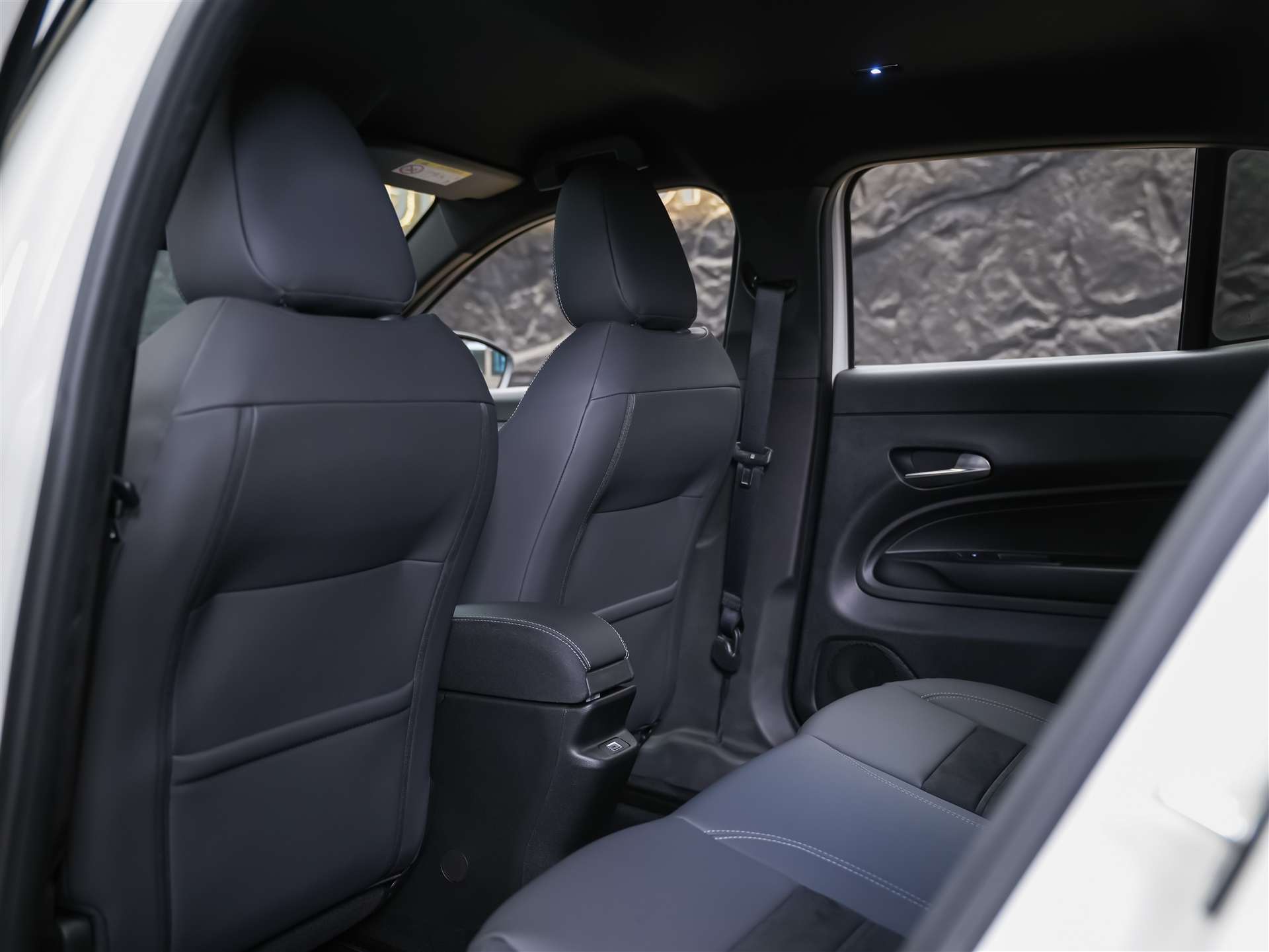 FIAT 600h MildHybrid La Prima *SOFORT Verfügbar*Werksgarantie*Massage*-image-11