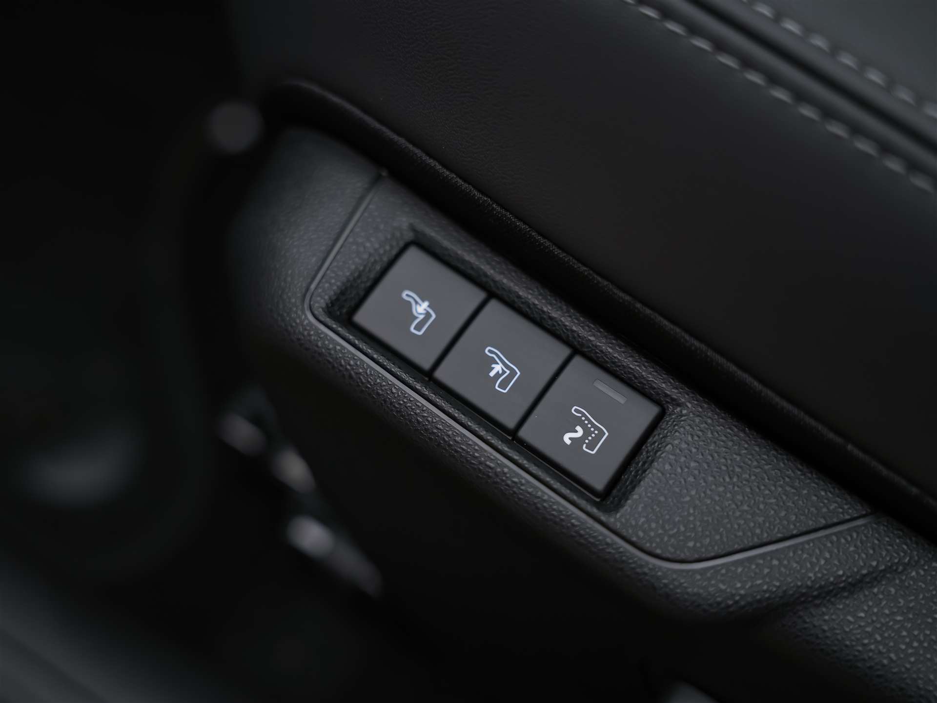 FIAT 600h MildHybrid La Prima *SOFORT Verfügbar*Werksgarantie*Massage*-image-26