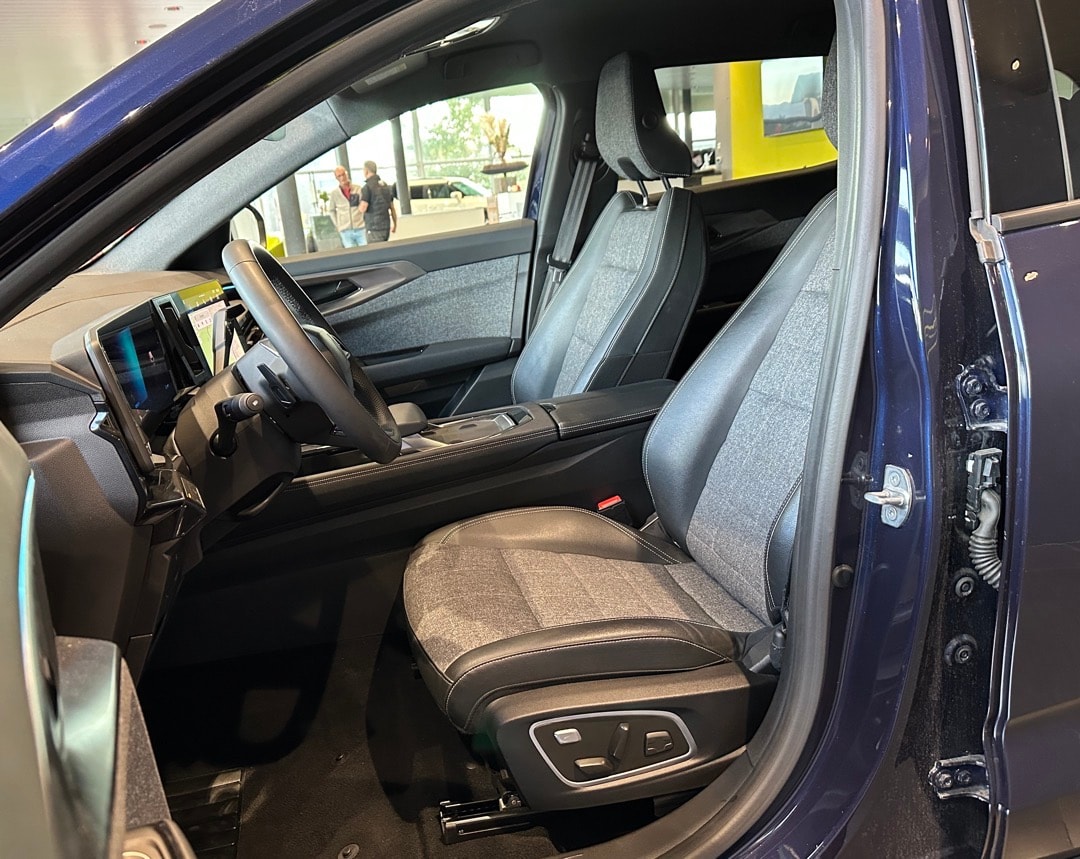 RENAULT Espace 1.2 E-Tech 200 Techno 7-Sitze-image-11